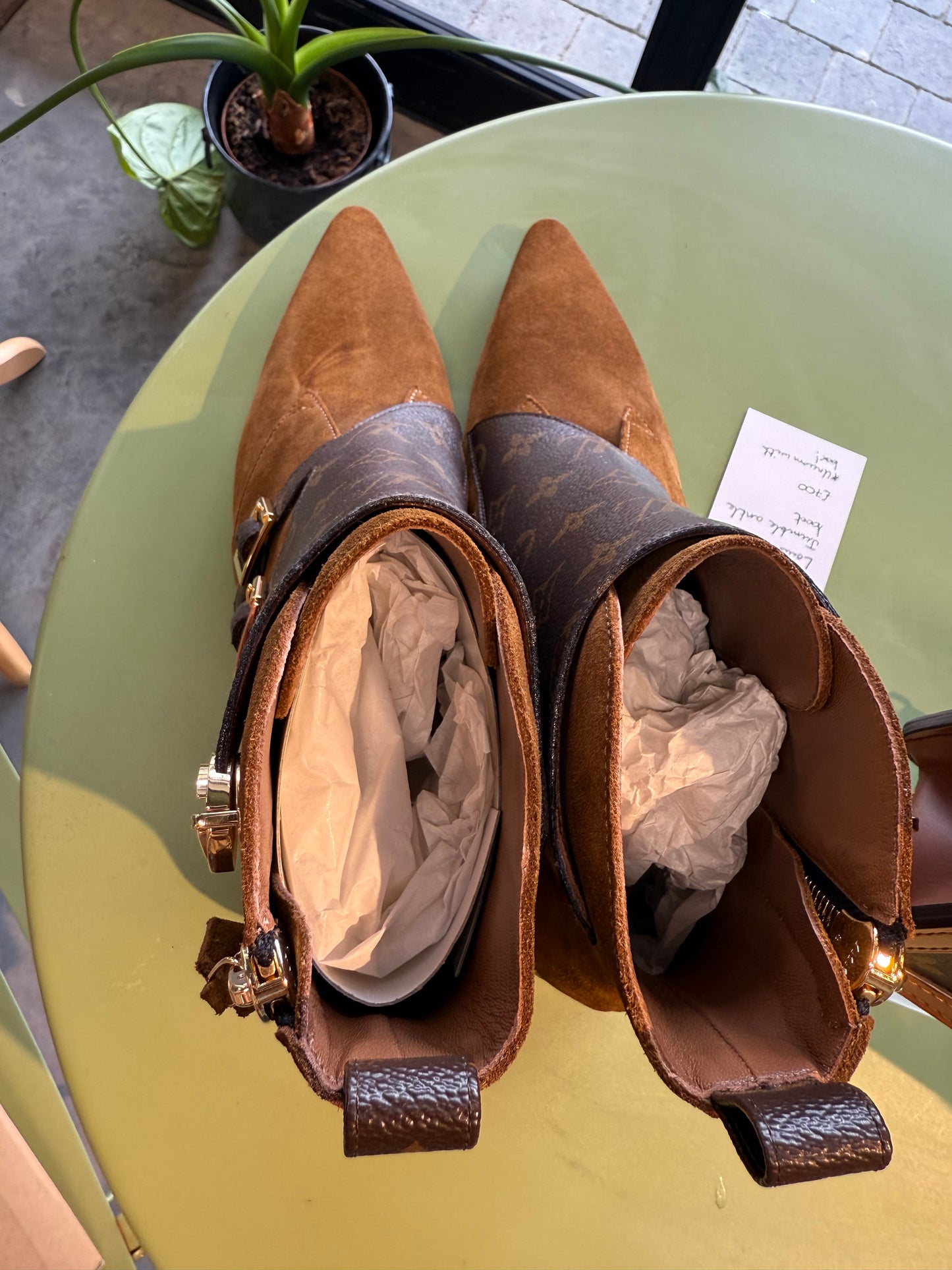 Louis Vuitton boots in UK41