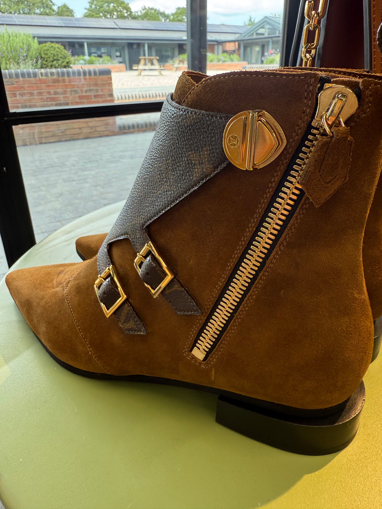 Louis Vuitton boots in UK41
