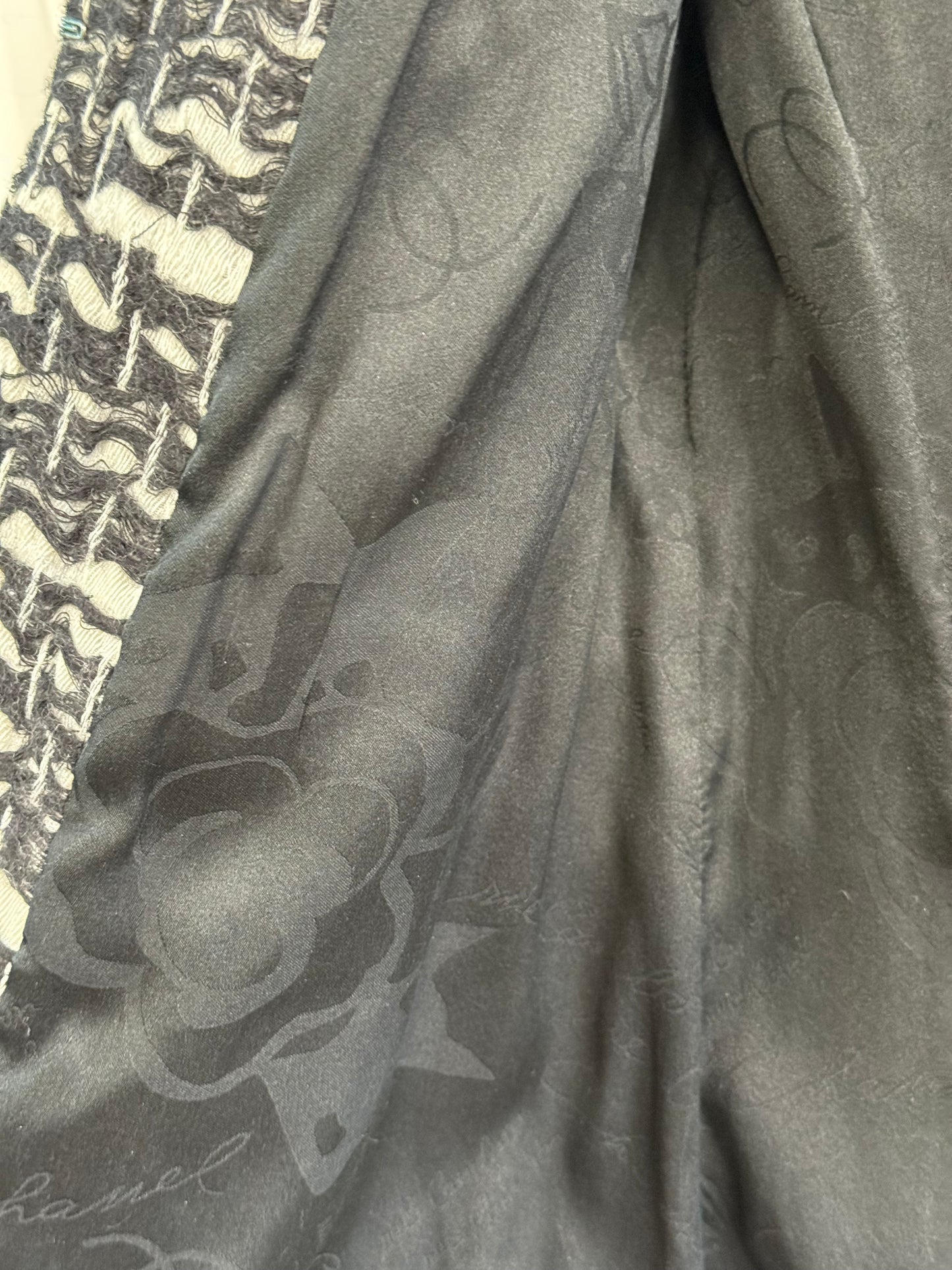 Chanel Monochrome Tweed Jacket – FR36 (UK 8)