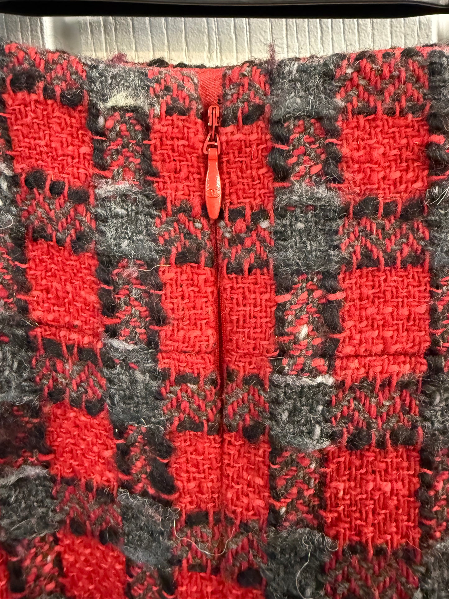 Chanel Red & Grey Tweed Skirt – FR38 (UK 10)