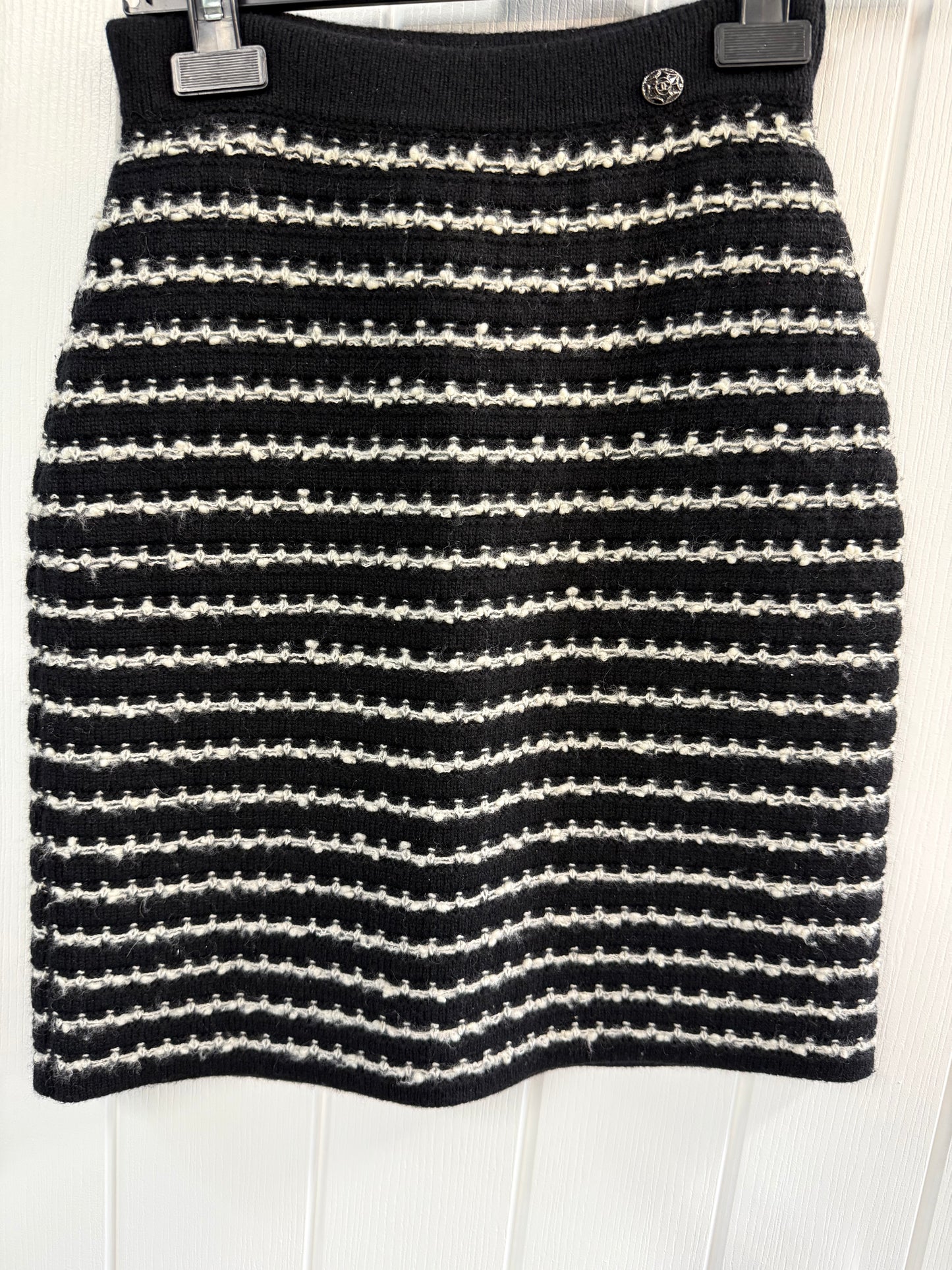 Chanel Monochrome Tweed Skirt – FR36 (UK 8)