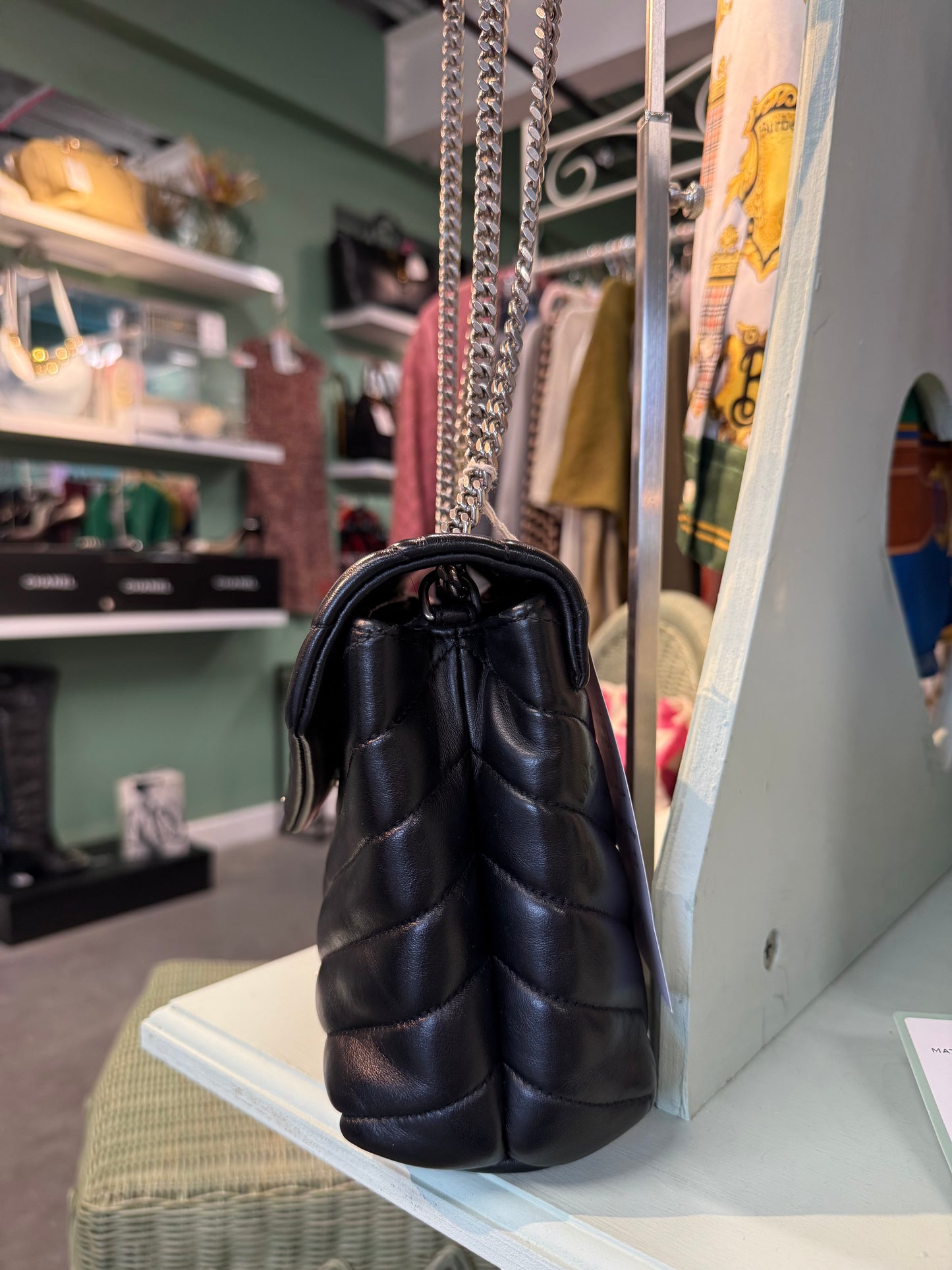 Saint Laurent Loulou small Shoulder Bag – Black Leather