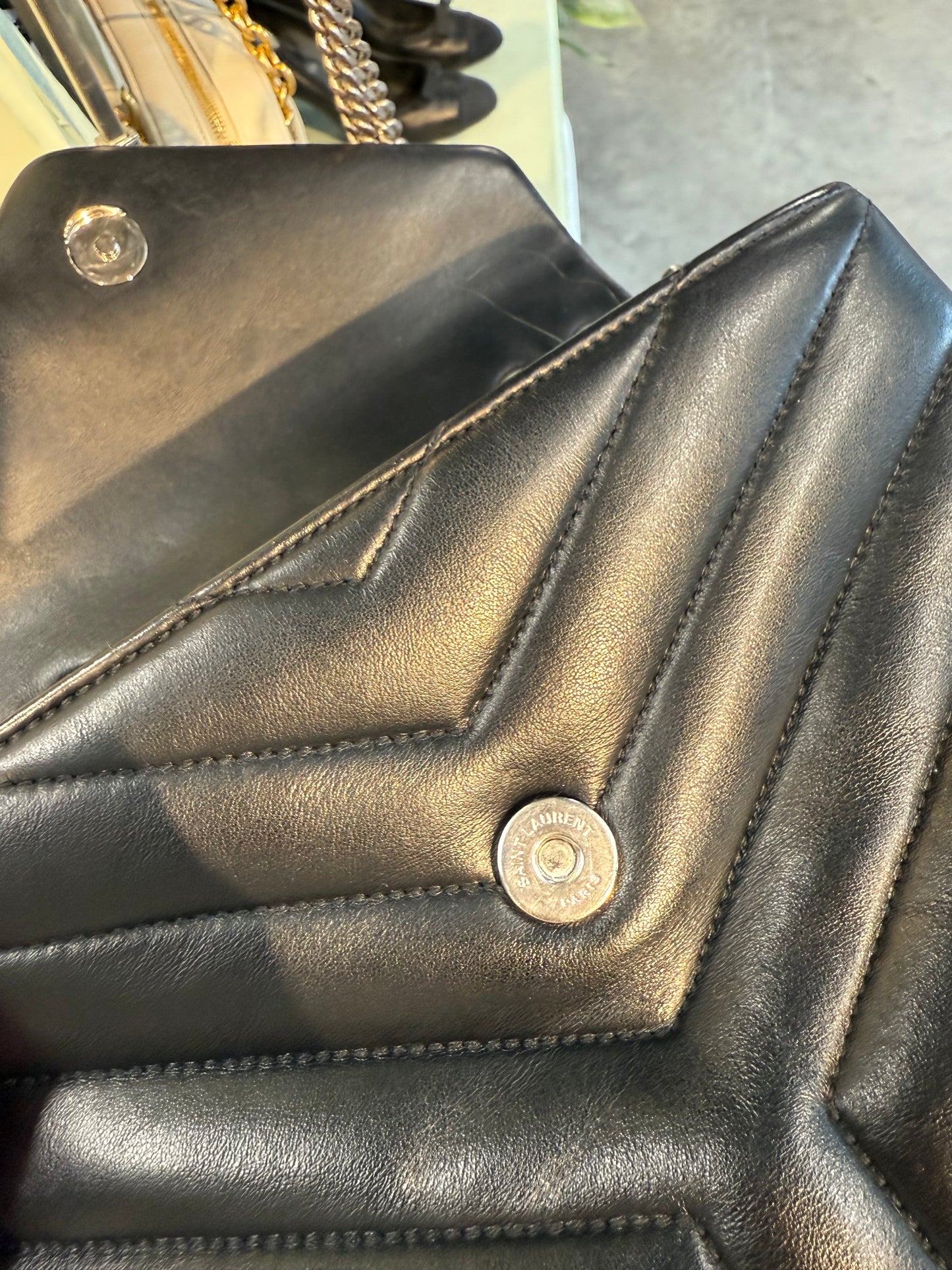 Saint Laurent Loulou small Shoulder Bag – Black Leather