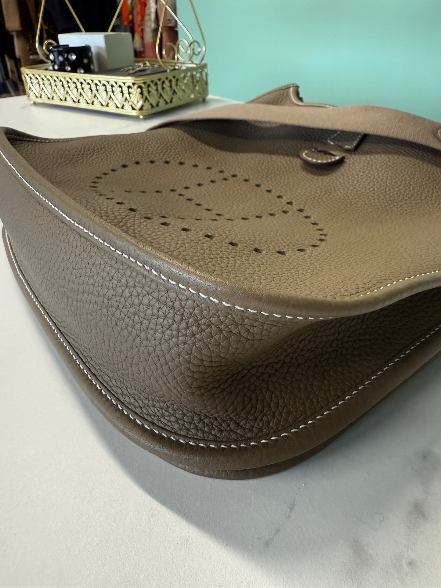 Hermès Evelyne III PM 28 in Etoupe Clemence Leather
