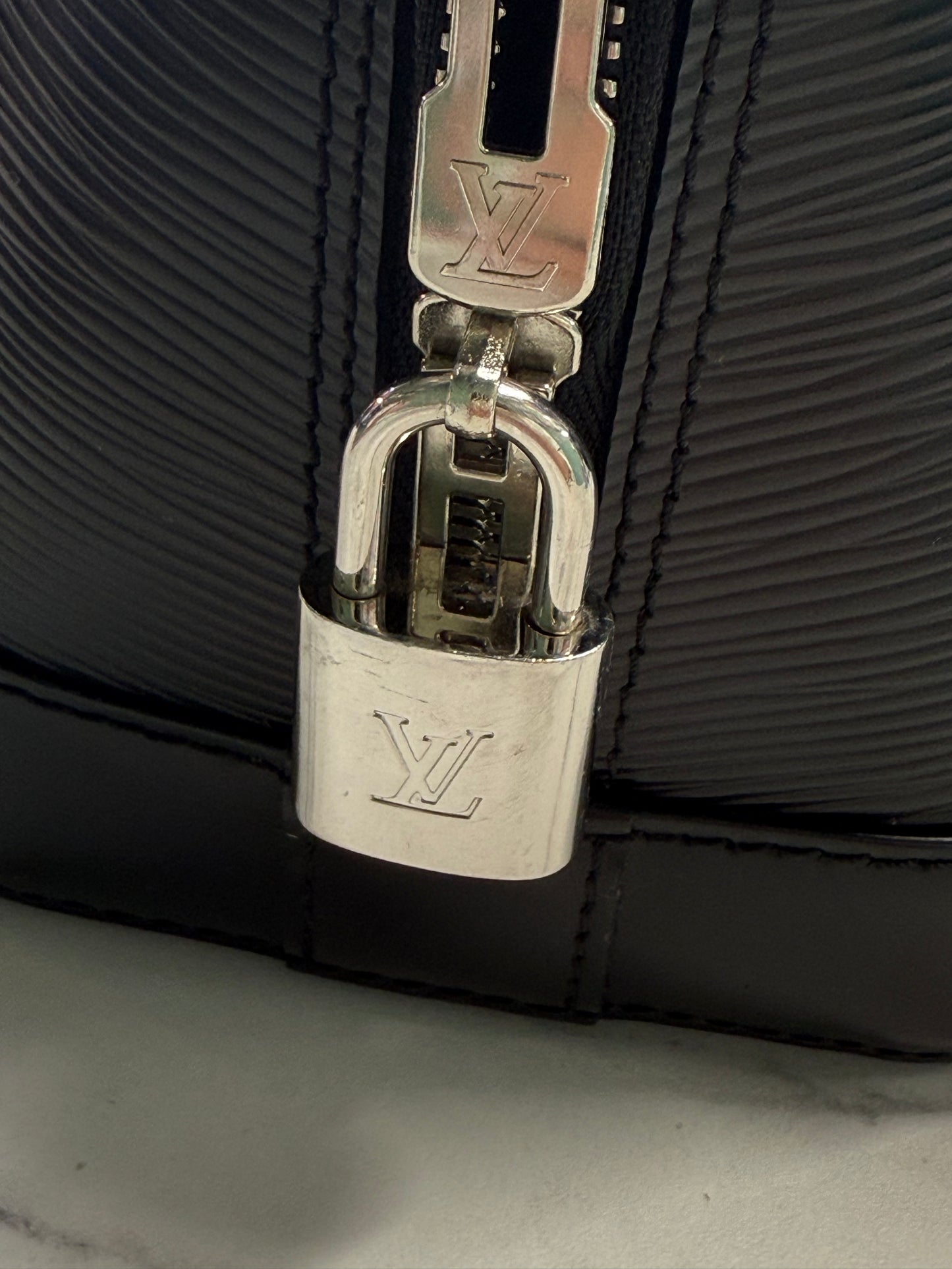Louis Vuitton Alma PM in Black Epi Leather
