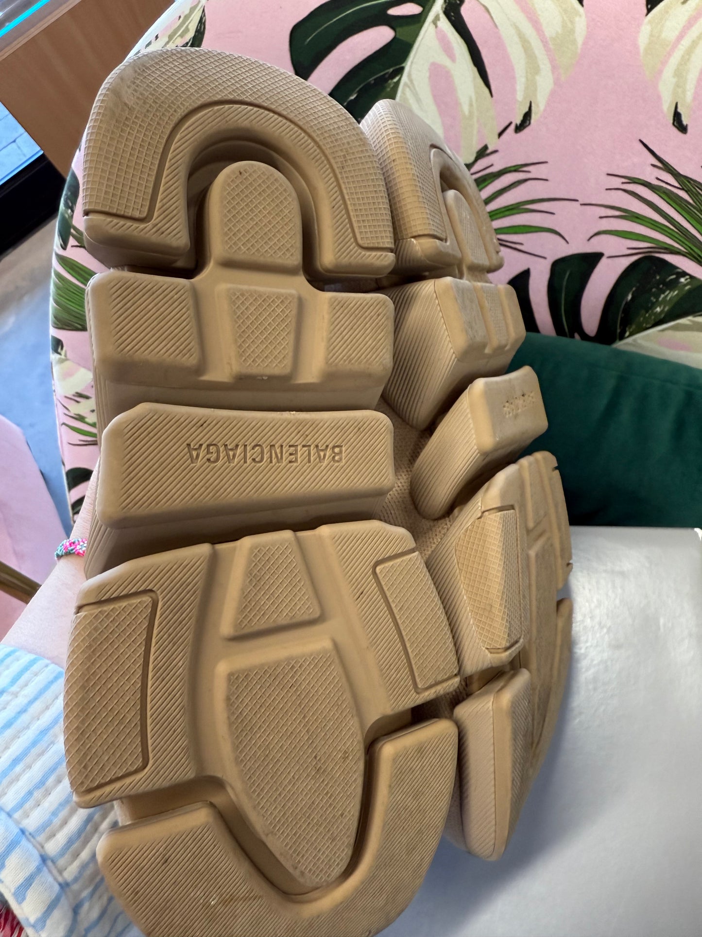 Balenciaga Beige Speed 2.0 Knit Sneakers – UK 39