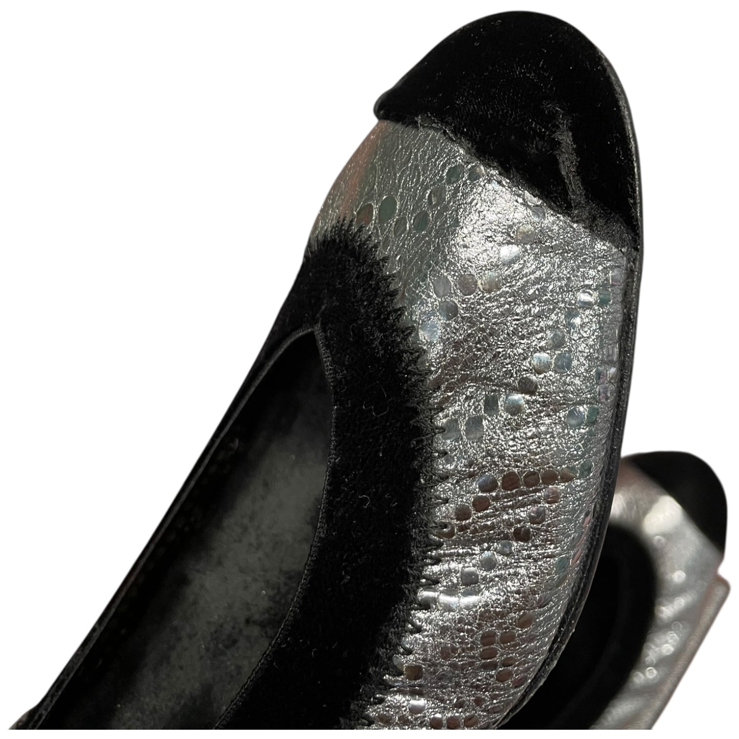 Chanel Metallic Silver & Black Ballet Flats – UK 6 (EU 39)