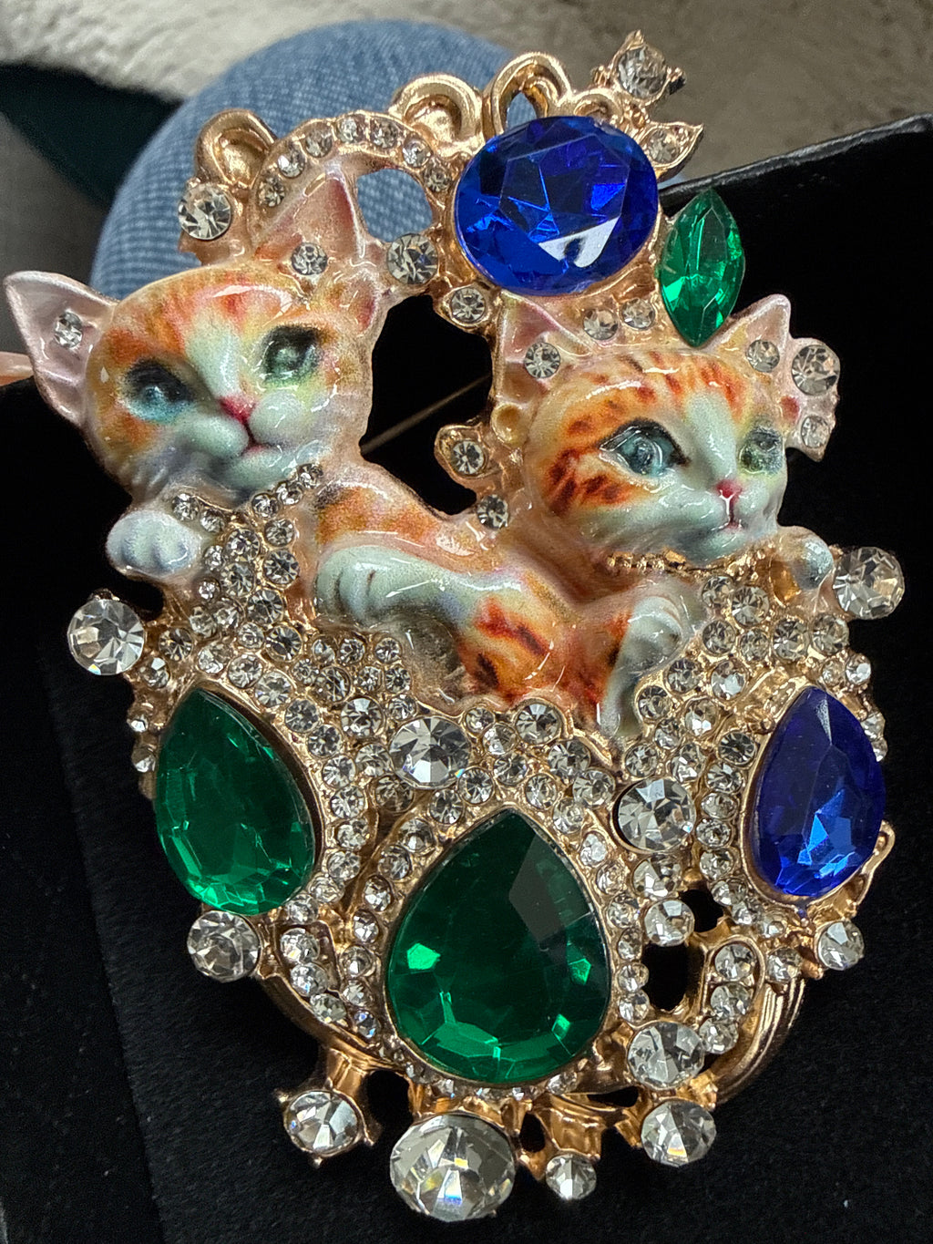 Jewelled Kitten Brooch