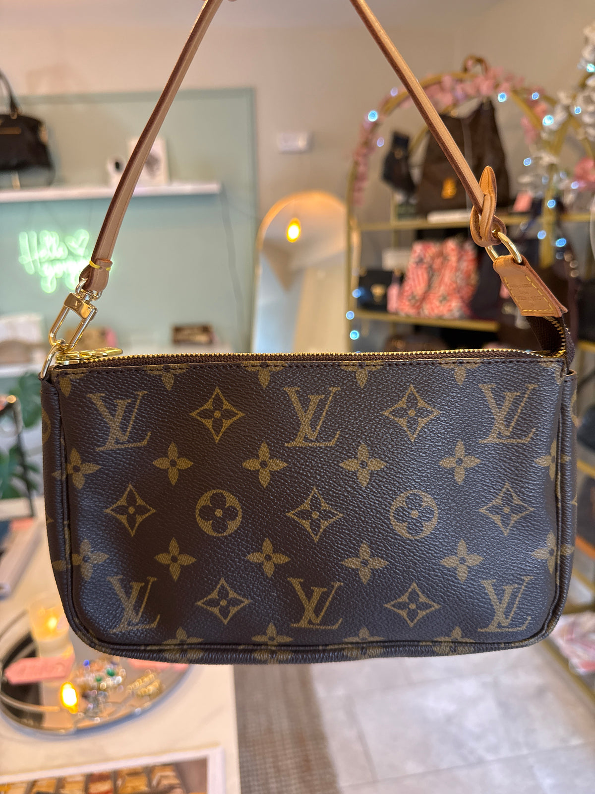 Louis Vuitton Pochette