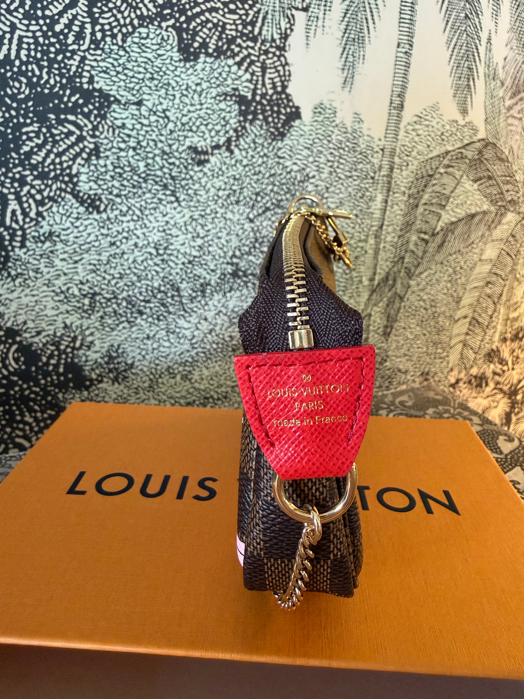 Louis Vuitton Vivienne Christmas Animation Paris Mini Pochette