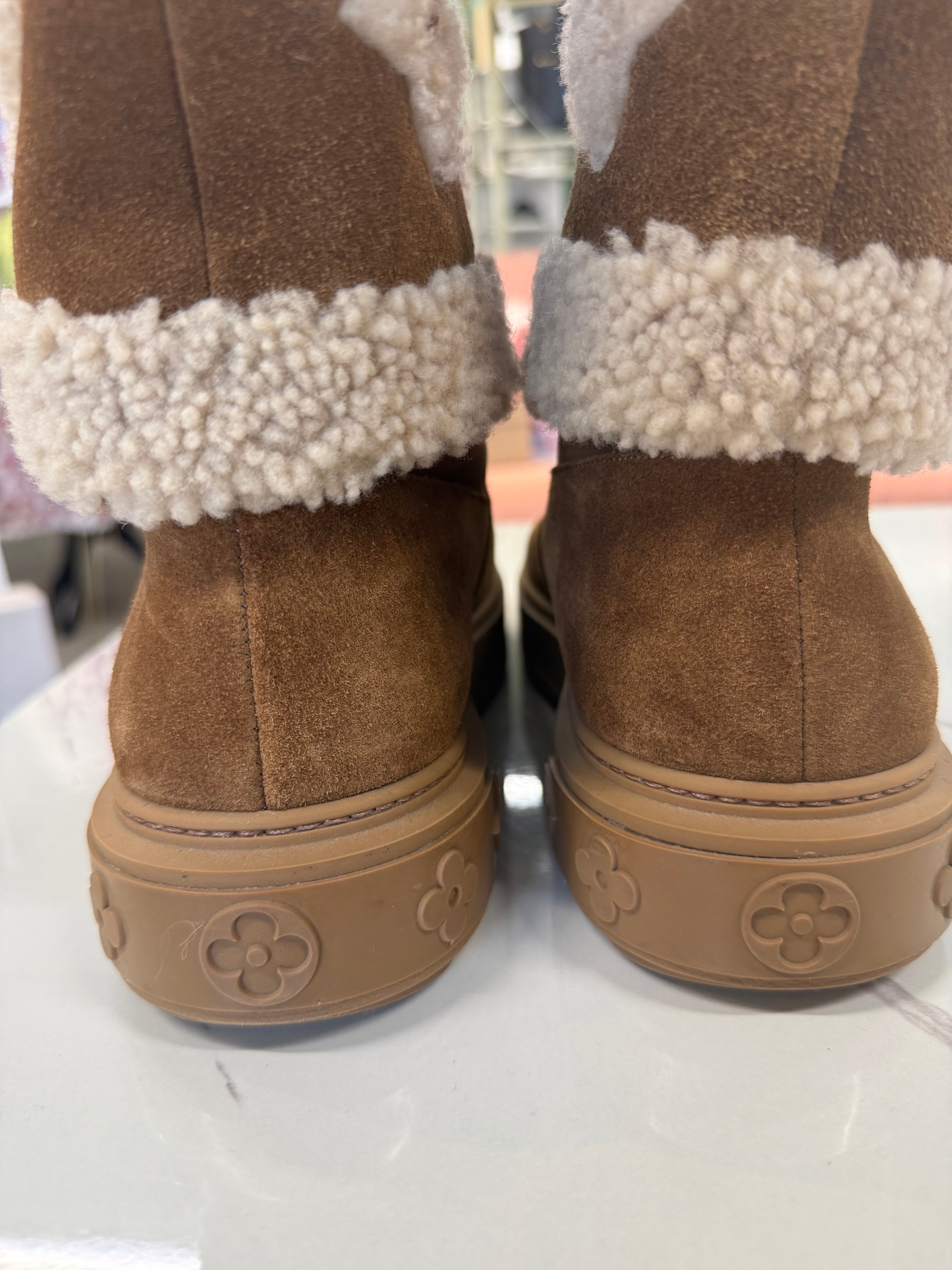 Louis Vuitton Cosygram Shearling Boot UK7