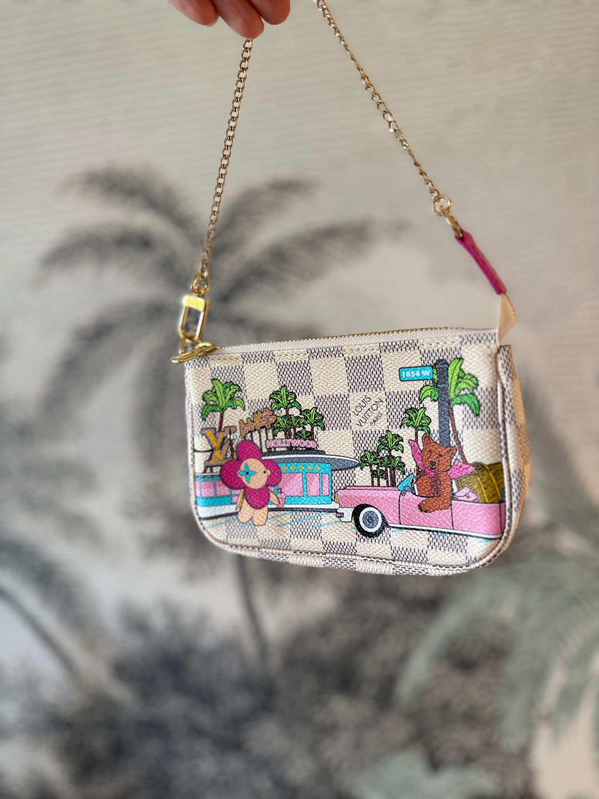 Louis Vuitton - Vivienne Christmas Animation Hollywood - rare