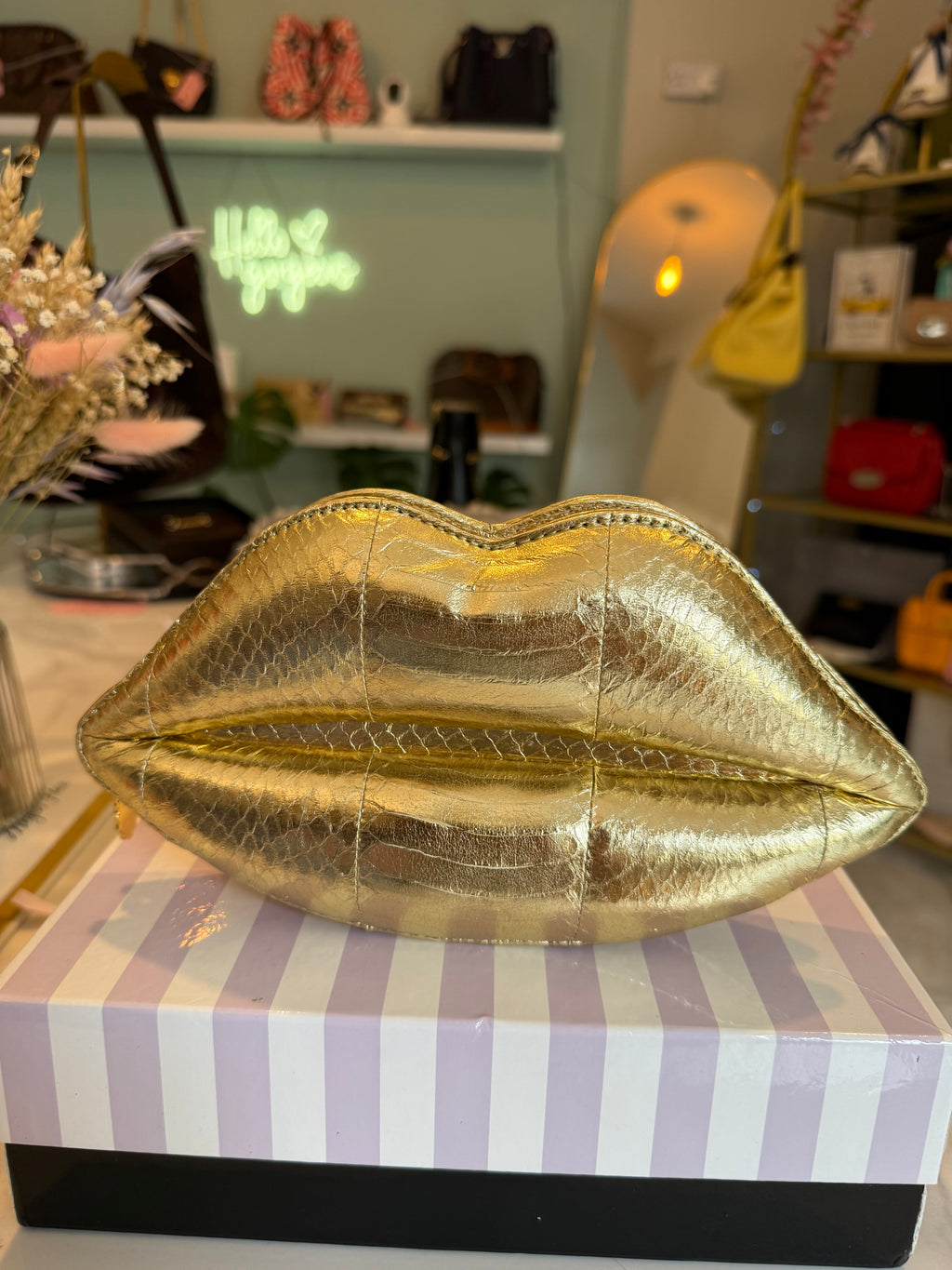 Lulu Guinness Lips Clutch