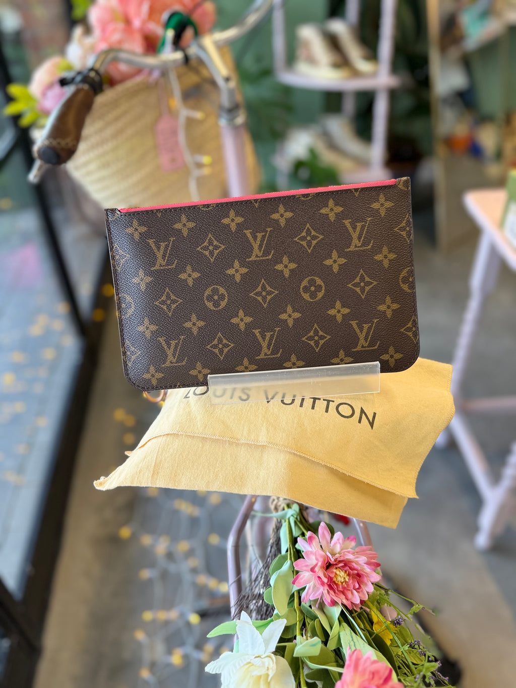 Louis Vuitton Pochette