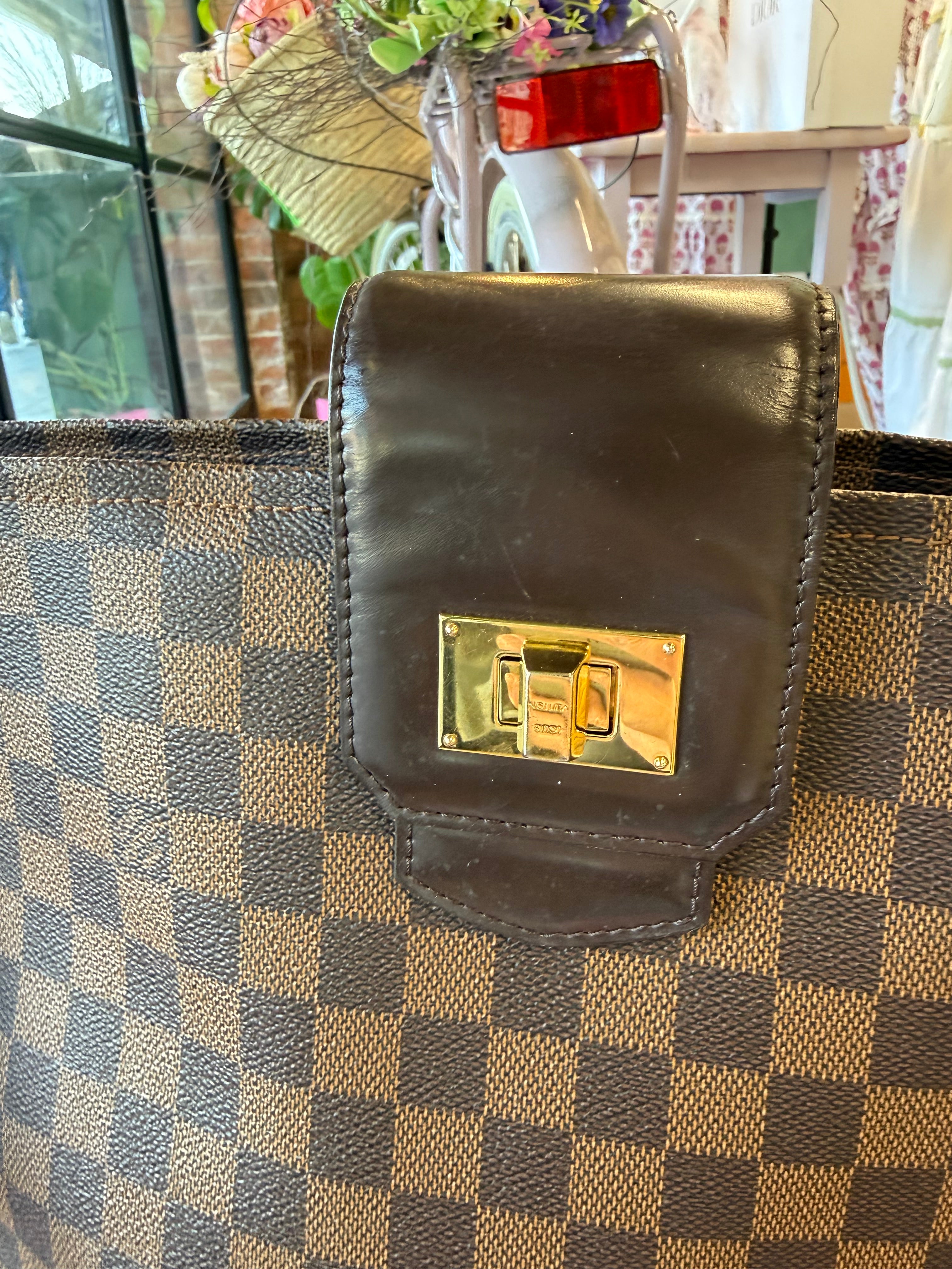 Louis Vuitton Rosebery MM Shoulder Bag