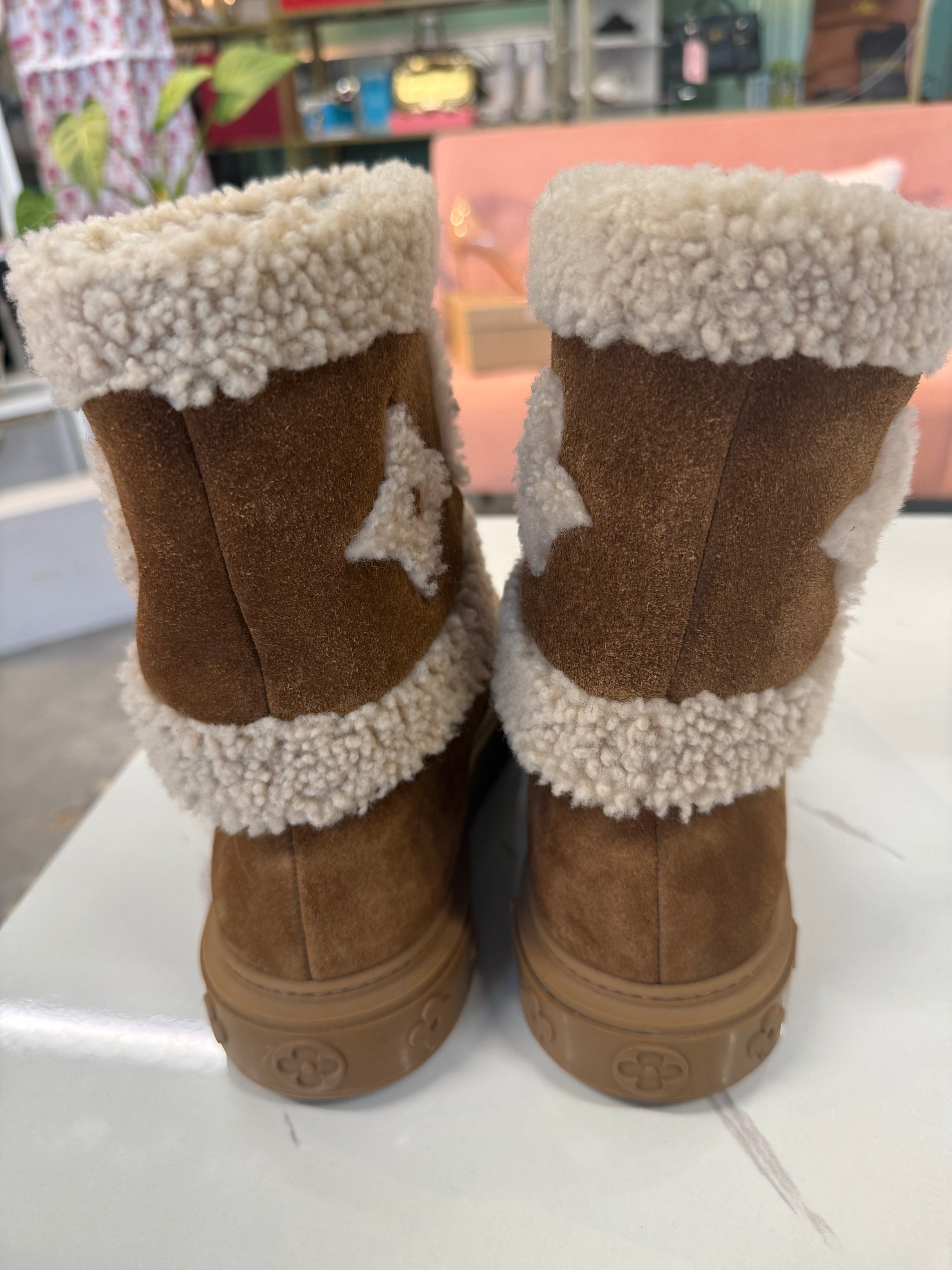 Louis Vuitton Cosygram Shearling Boot UK7