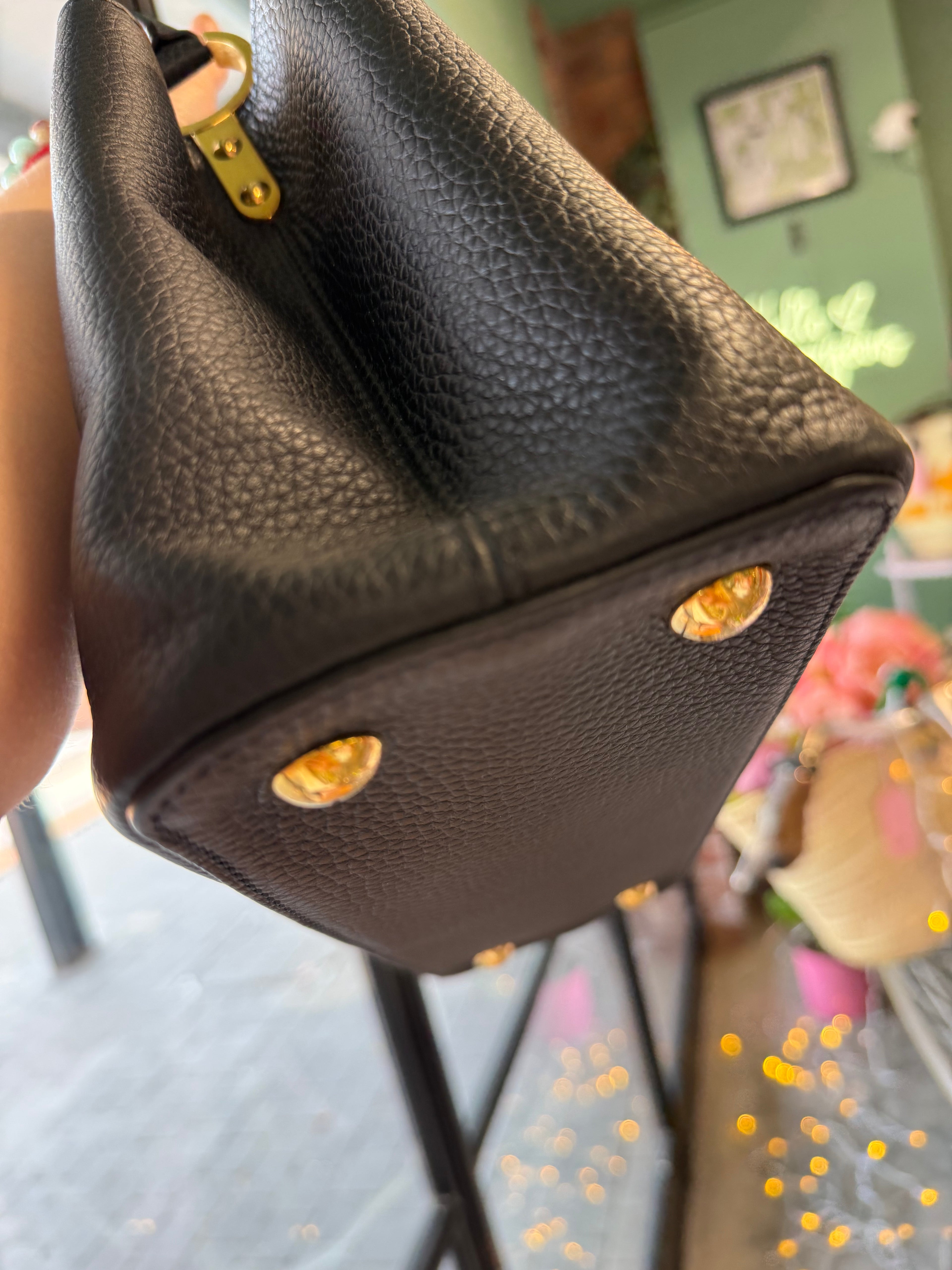 Louis Vuitton Capucines MM Stud