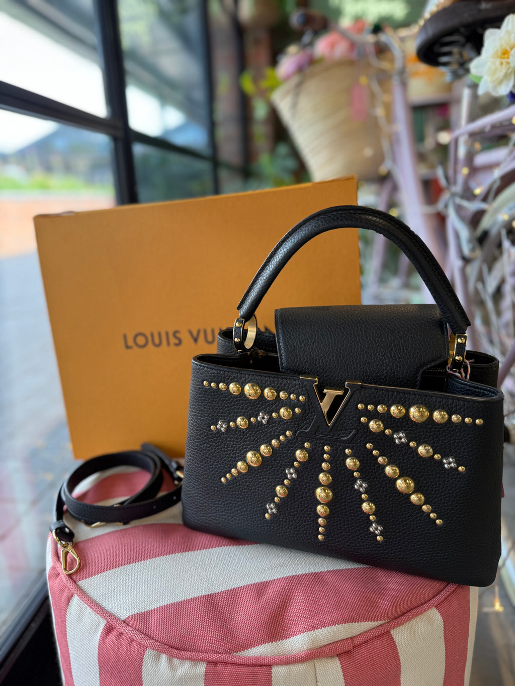Louis Vuitton Capucines MM Stud