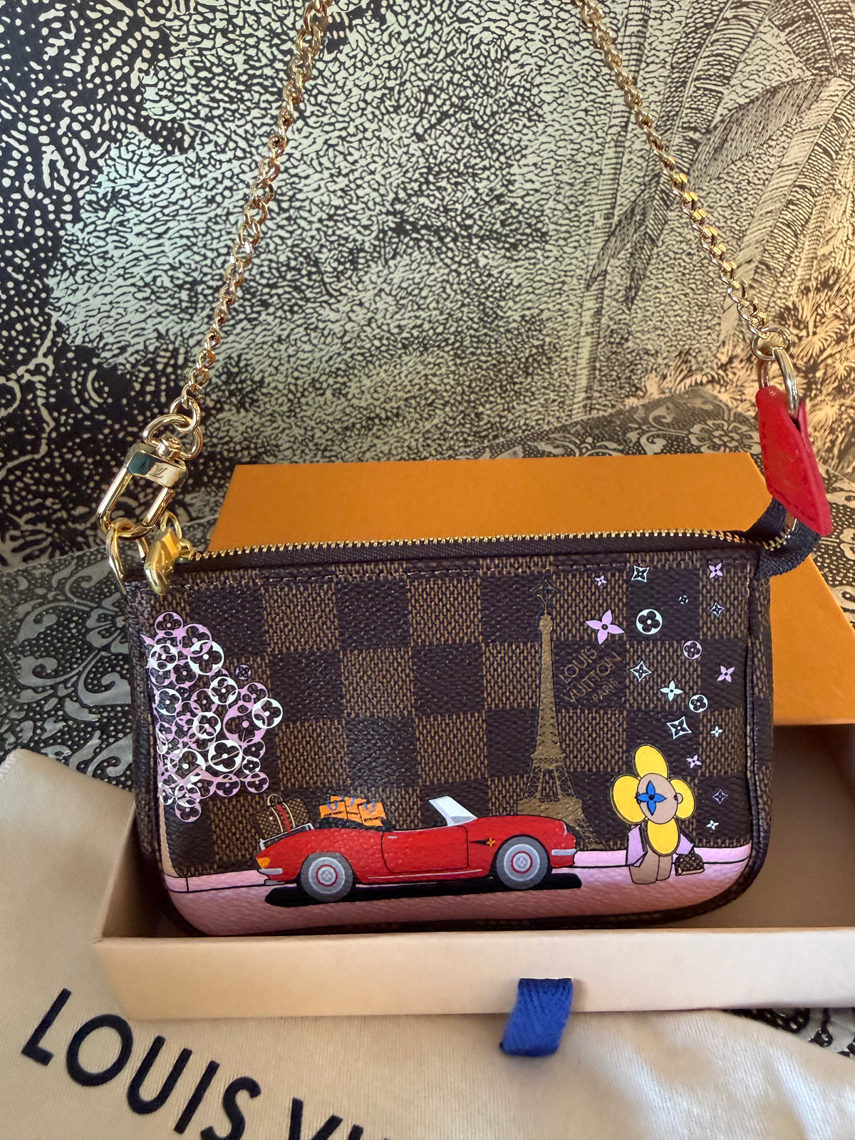 Louis Vuitton Vivienne Christmas Animation Paris Mini Pochette