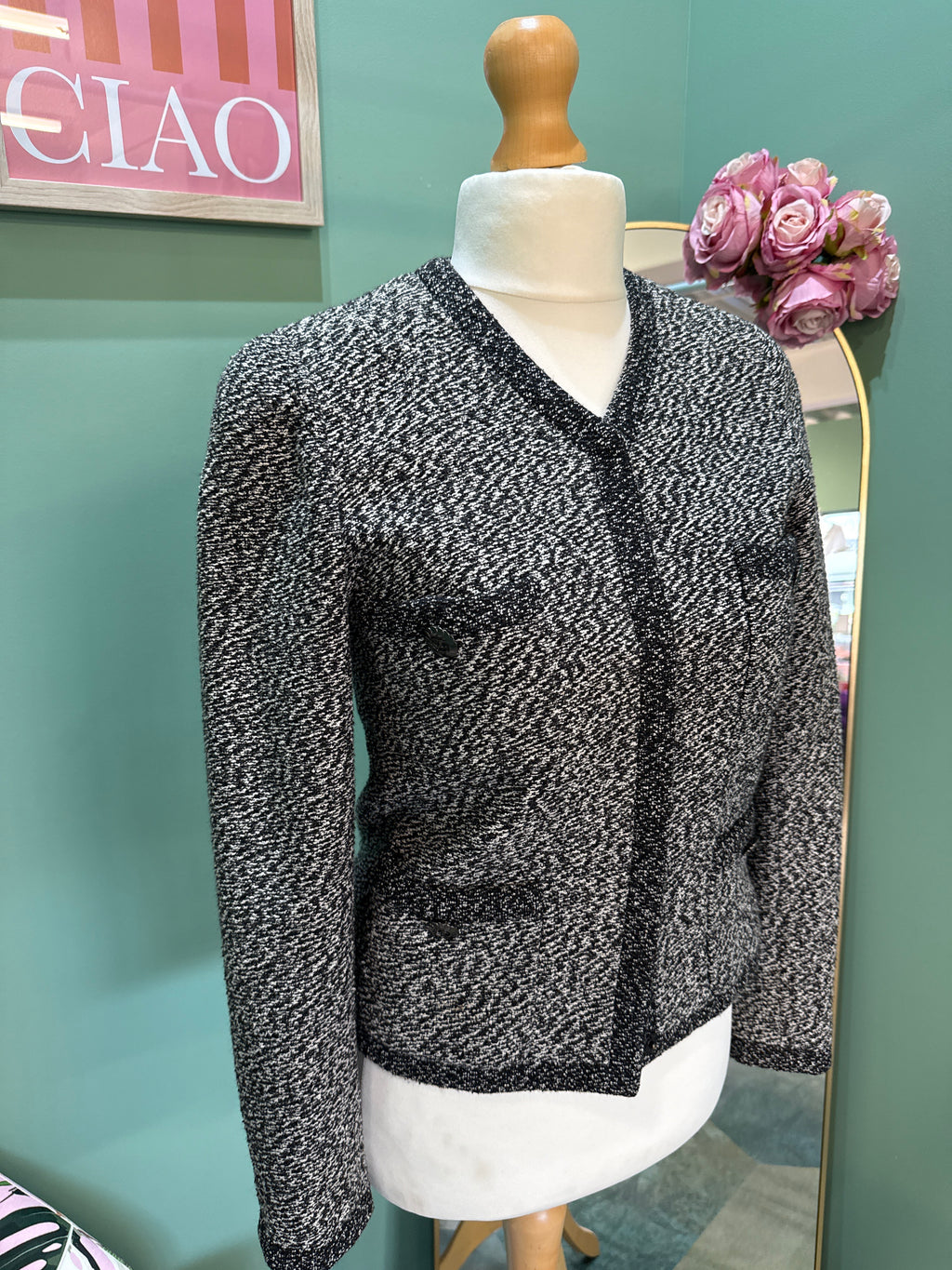 Chanel Boutique Tweed Jacket – Spring 2007 Collection (Size 10, Made in France)