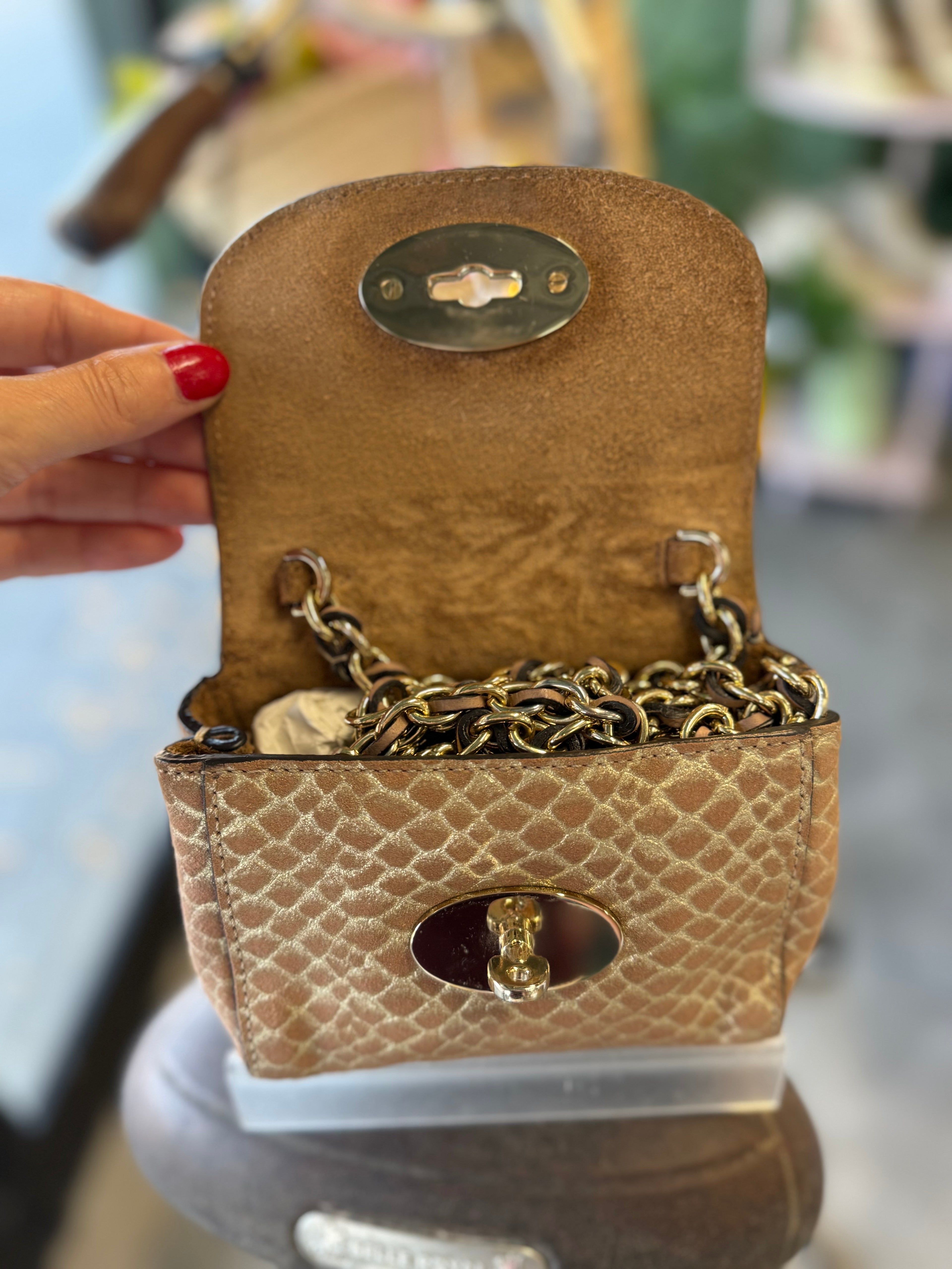 Mulberry Mini Lily