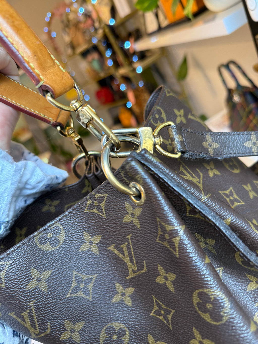 Louis Vuitton Mètis Hobo