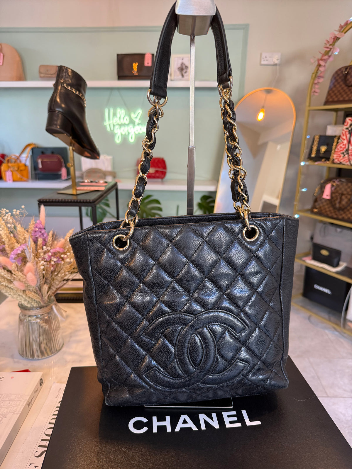 Chanel mini shopper