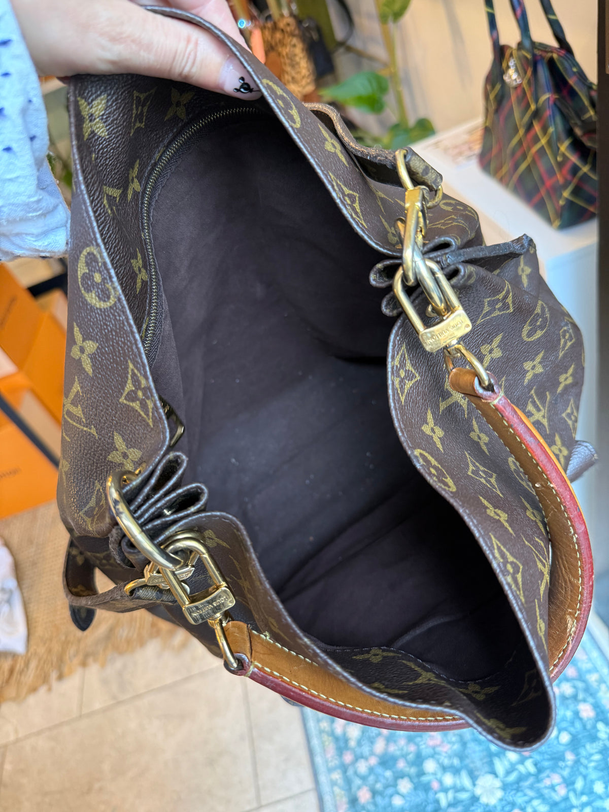 Louis Vuitton Mètis Hobo