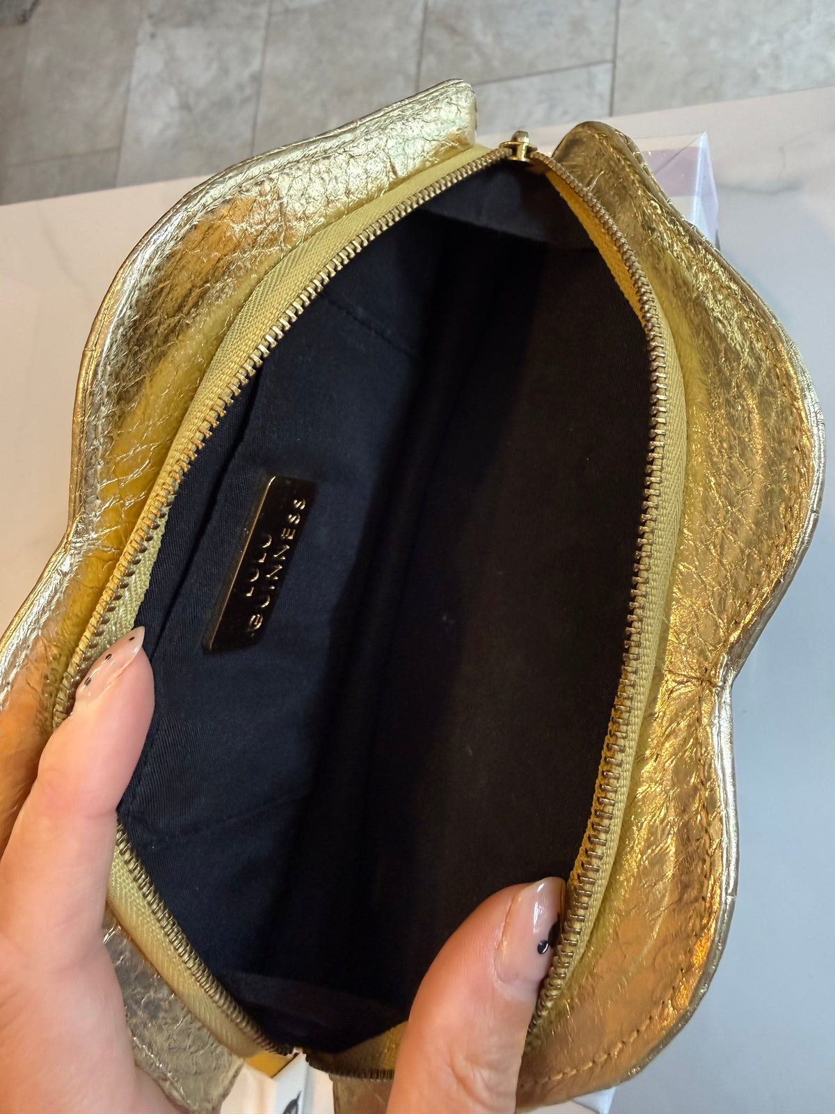 Lulu Guinness Lips Clutch