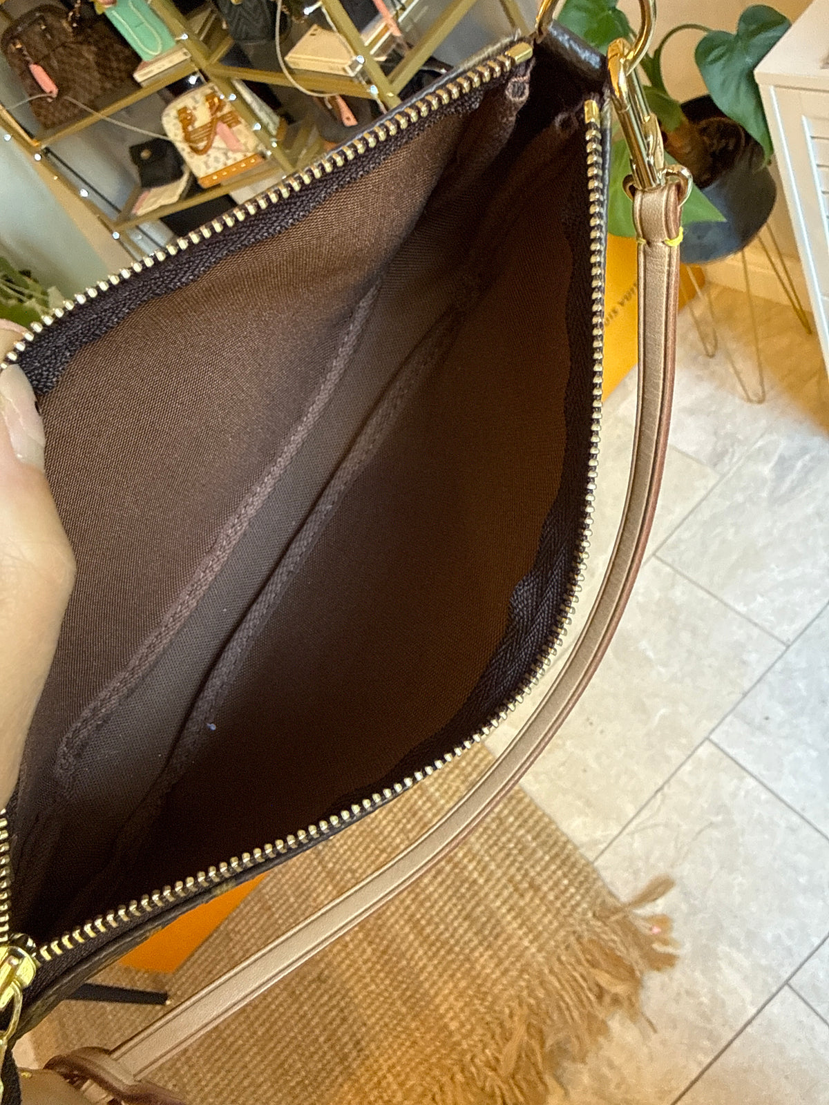 Louis Vuitton Pochette