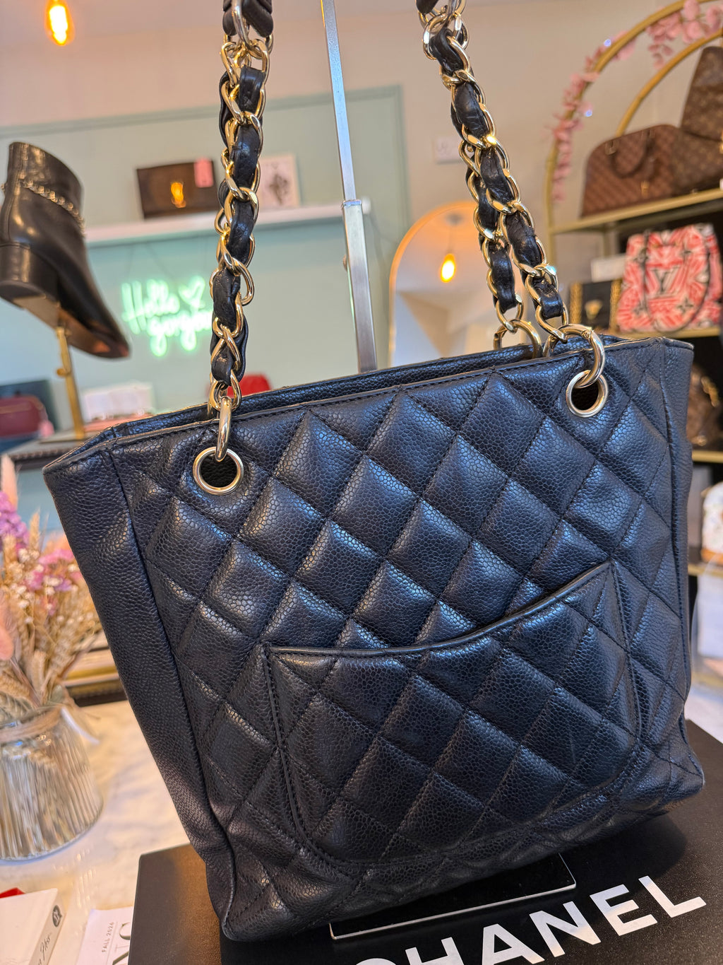 Chanel mini shopper