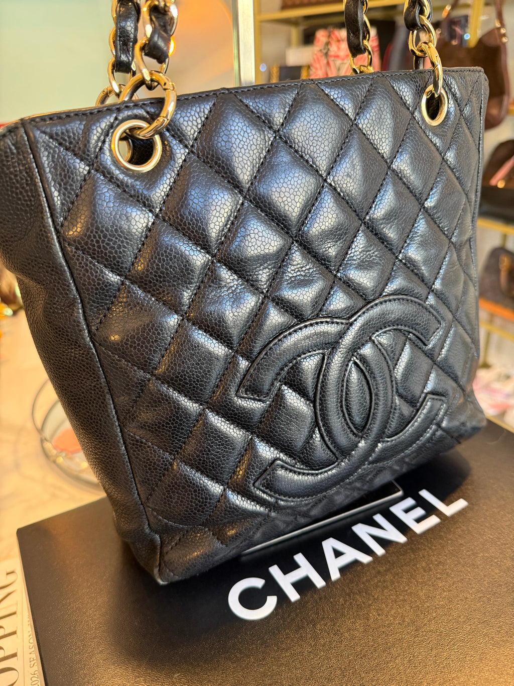Chanel mini shopper
