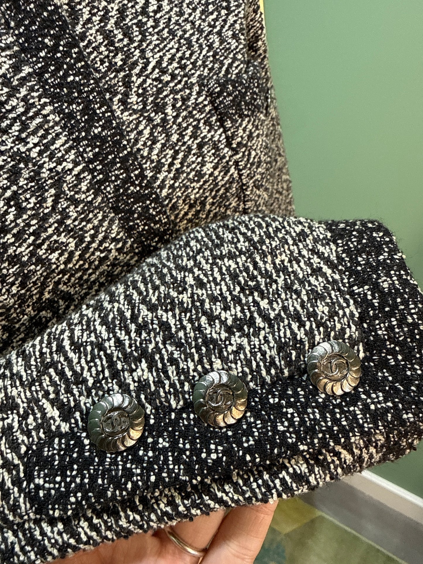 Chanel Boutique Tweed Jacket – Spring 2008 Collection (Size 10, Made in France)