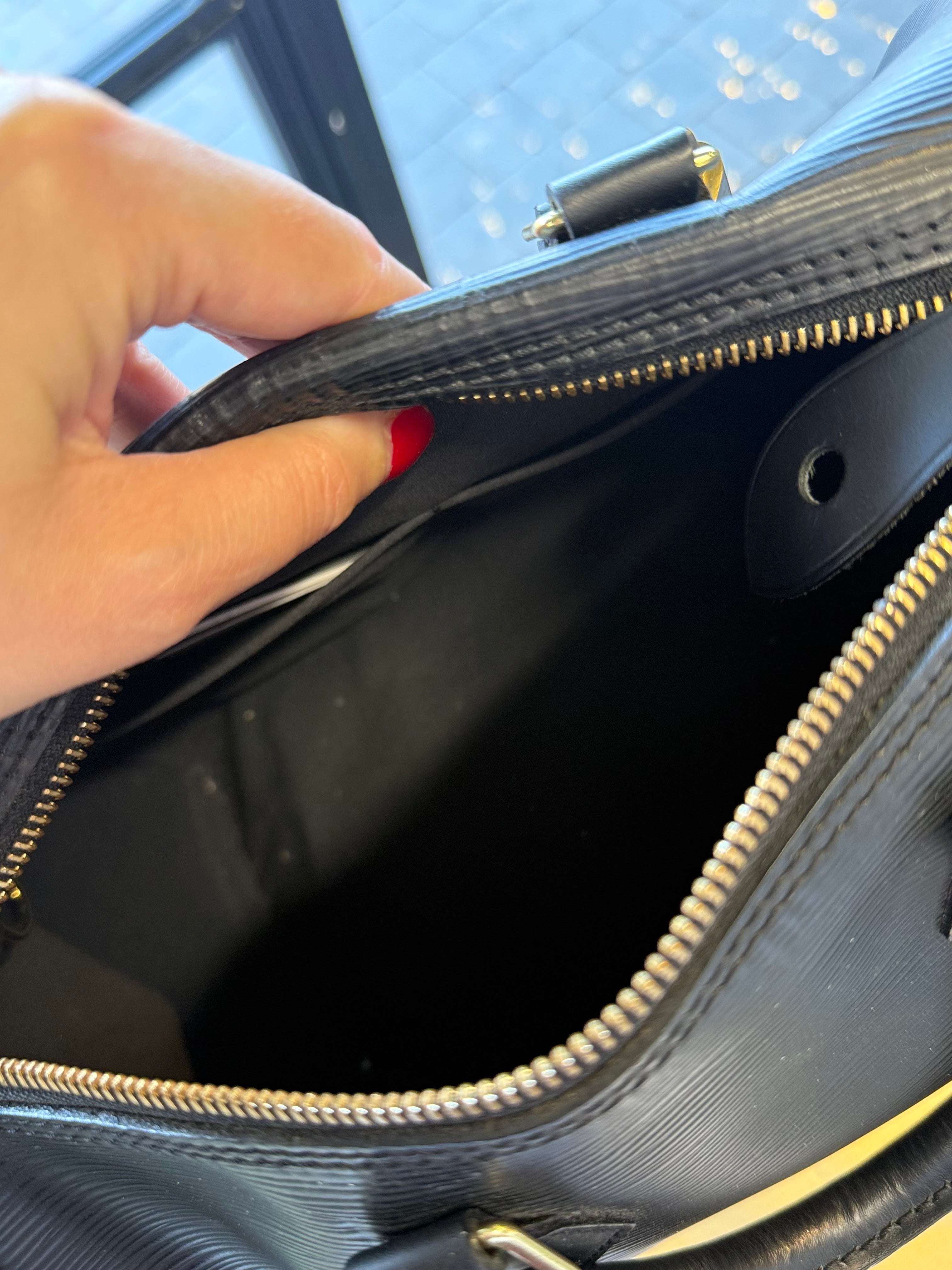 Louis Vuitton Speedy 25 Epi Leather