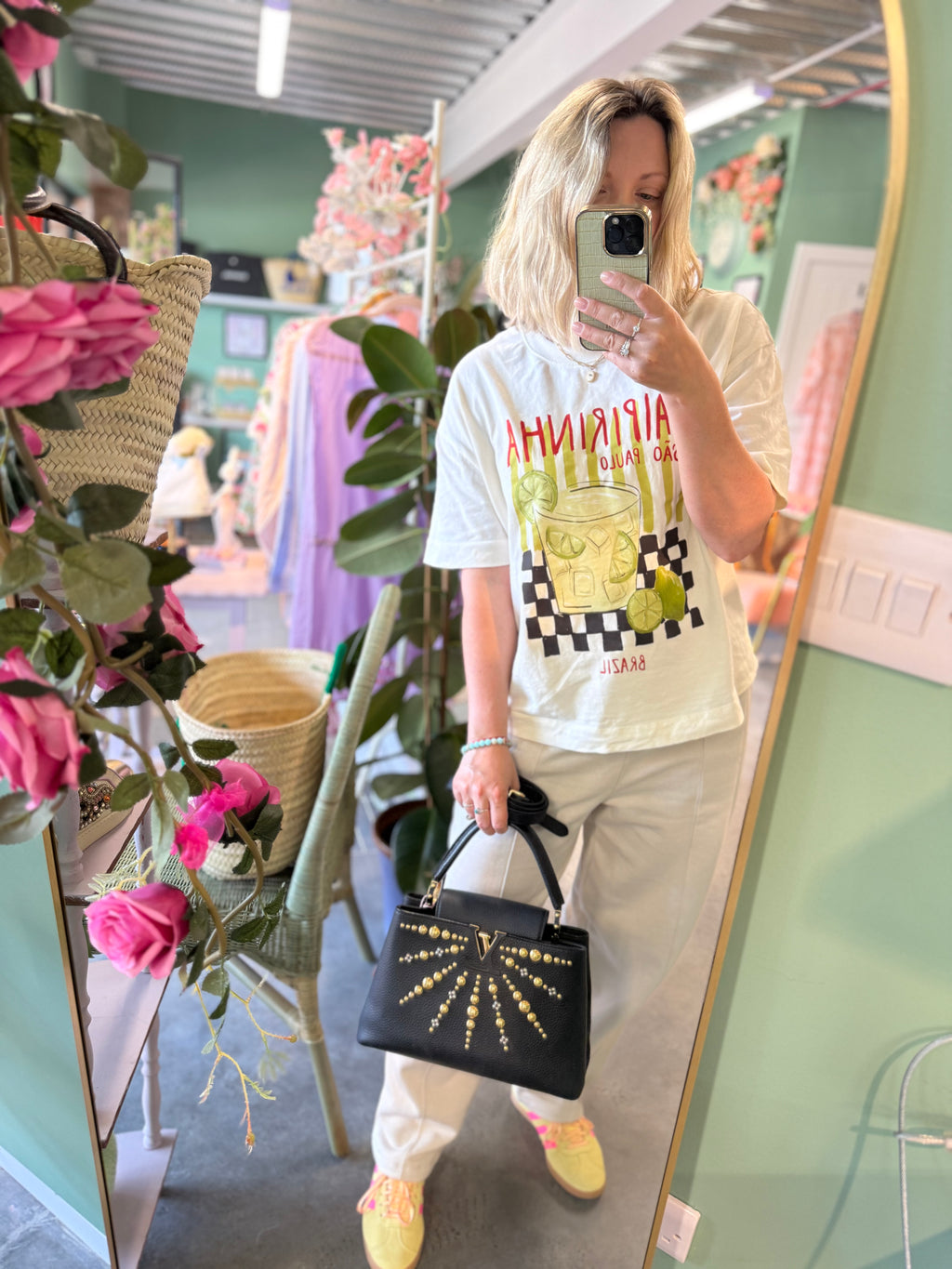 Louis Vuitton Capucines MM Stud