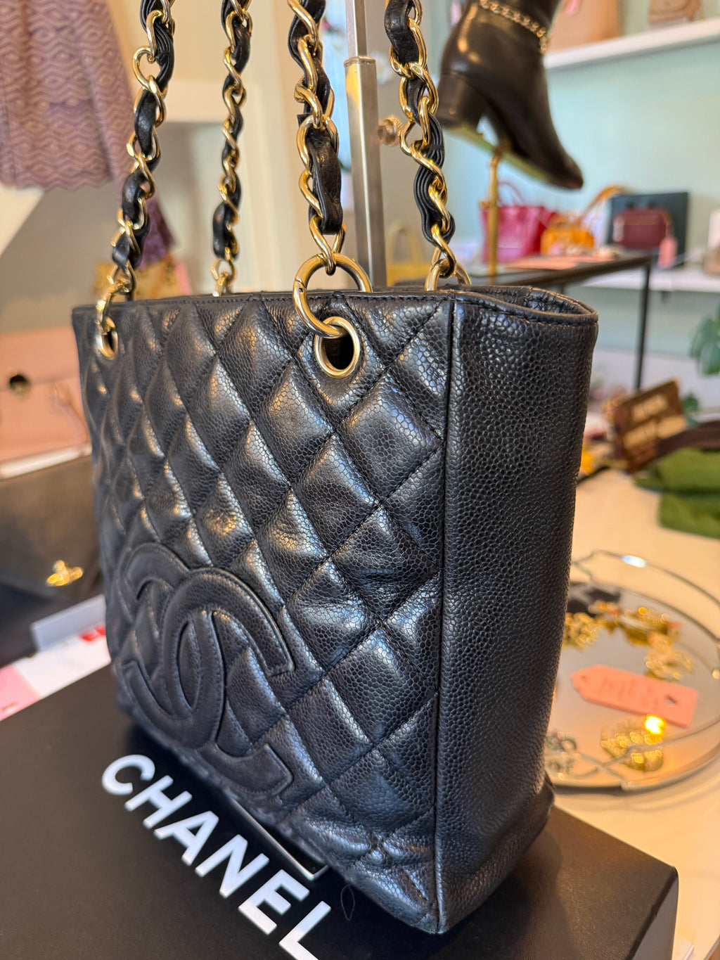 Chanel mini shopper