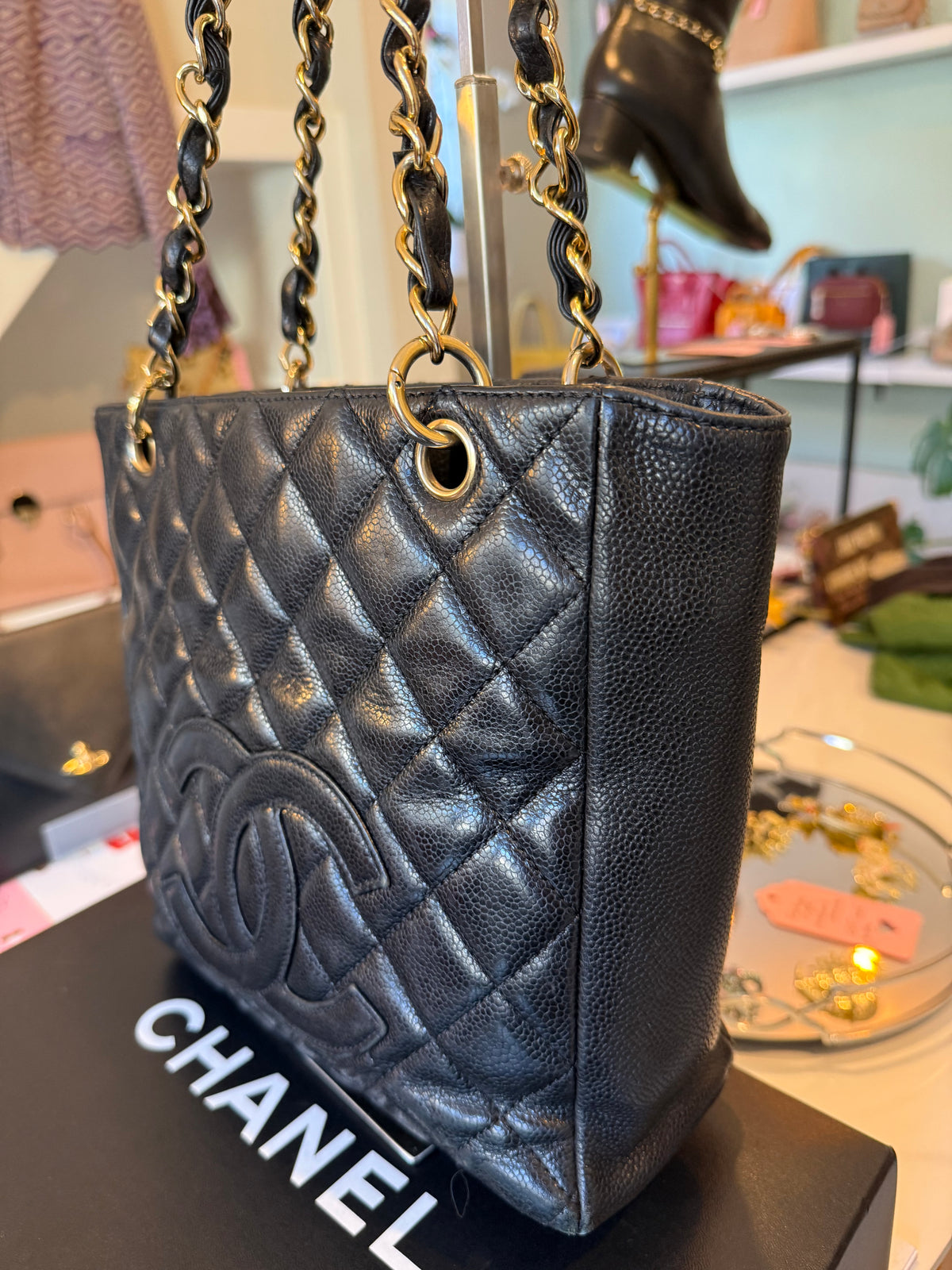 Chanel mini shopper