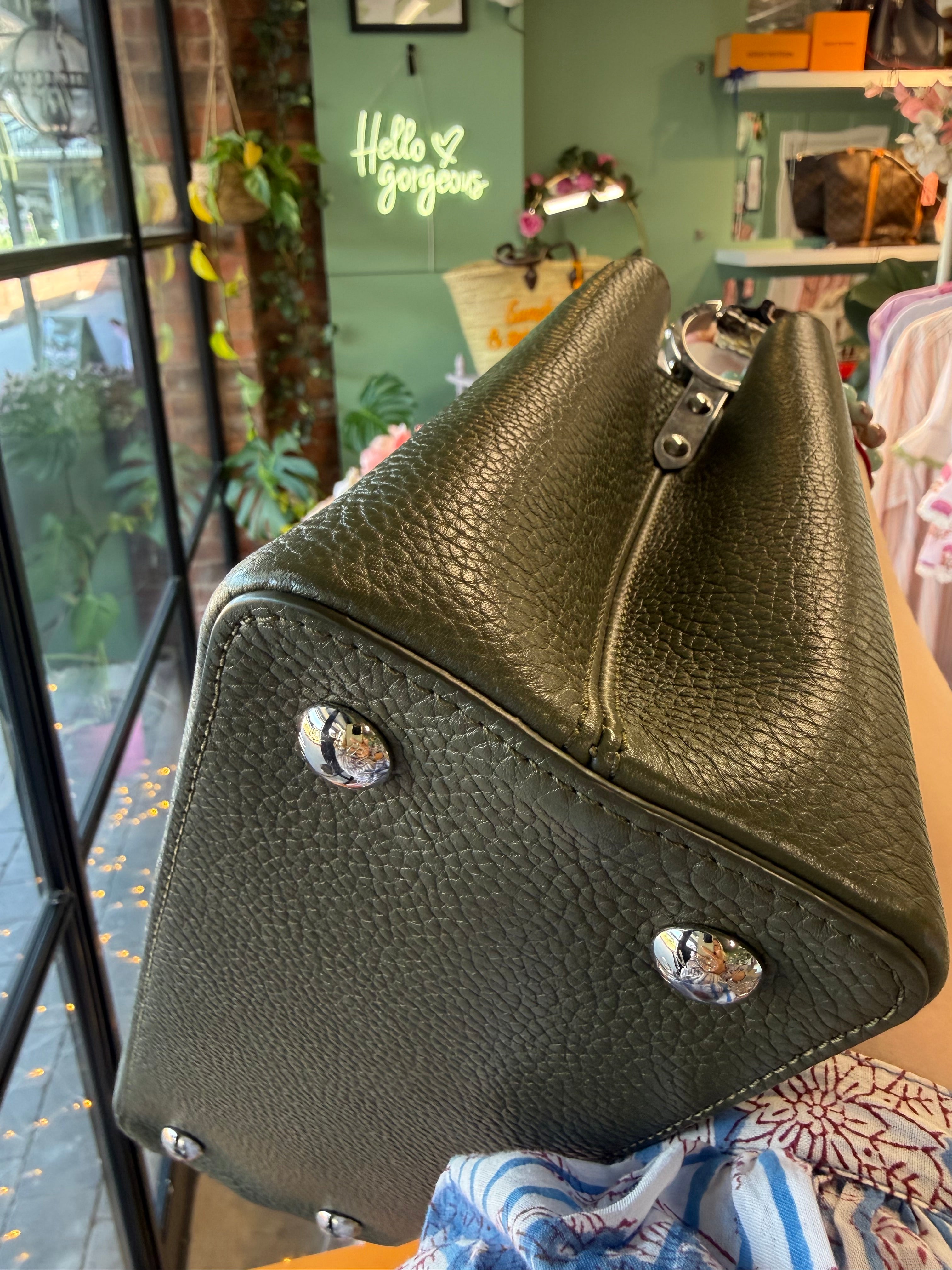 Louis Vuitton Large Capucines