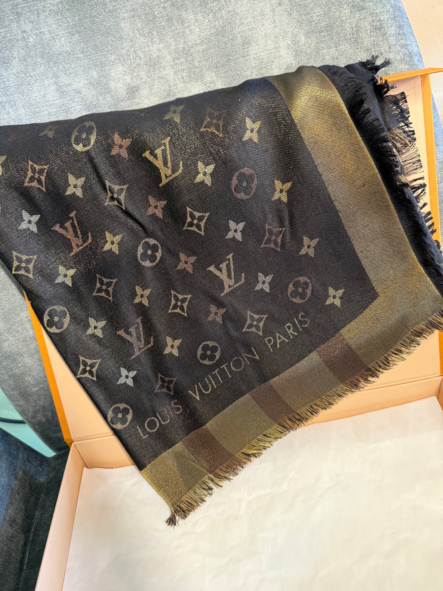 Louis Vuitton Large Shawl