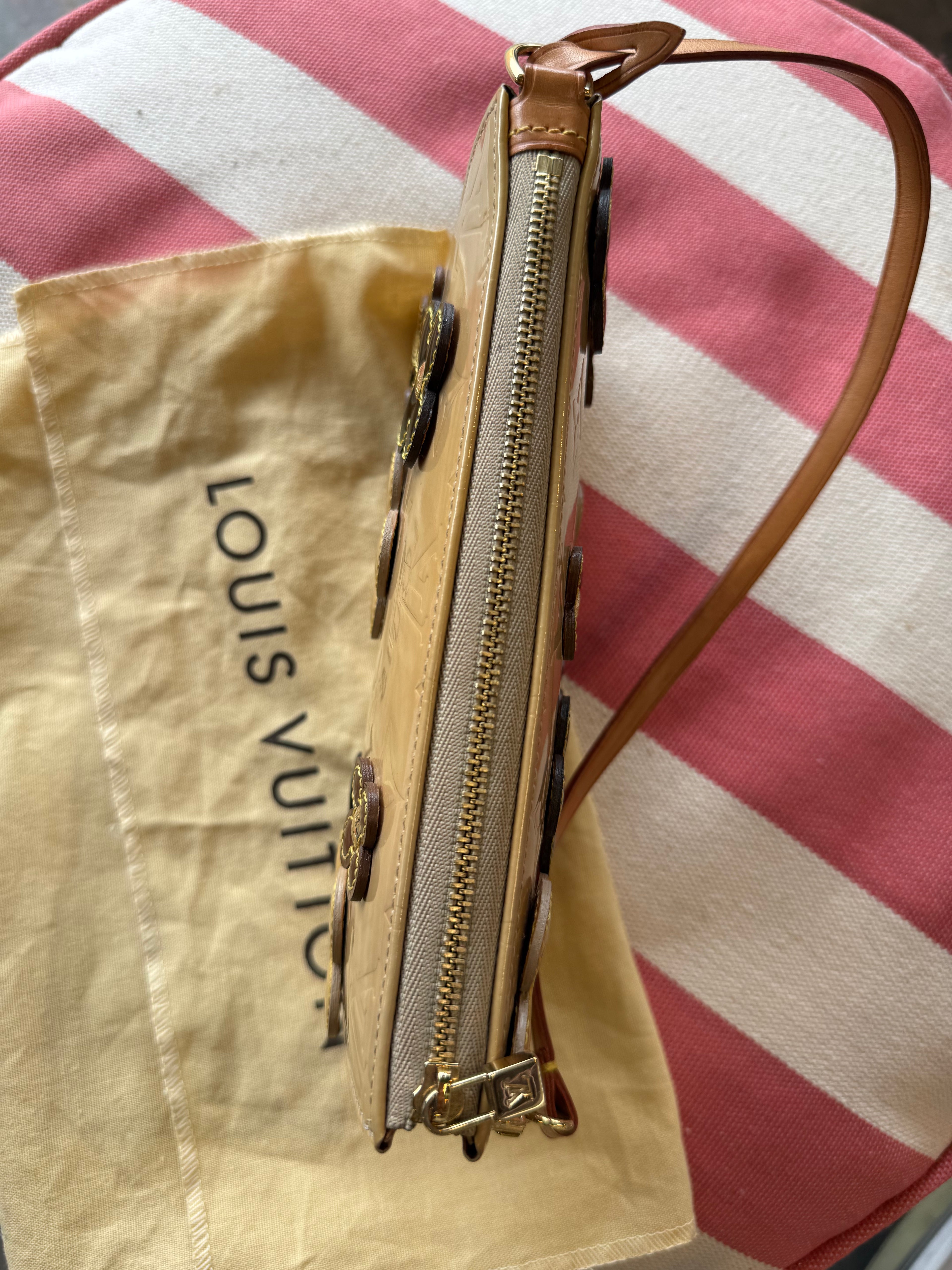 Louis Vuitton Lexington Fleur Pochette