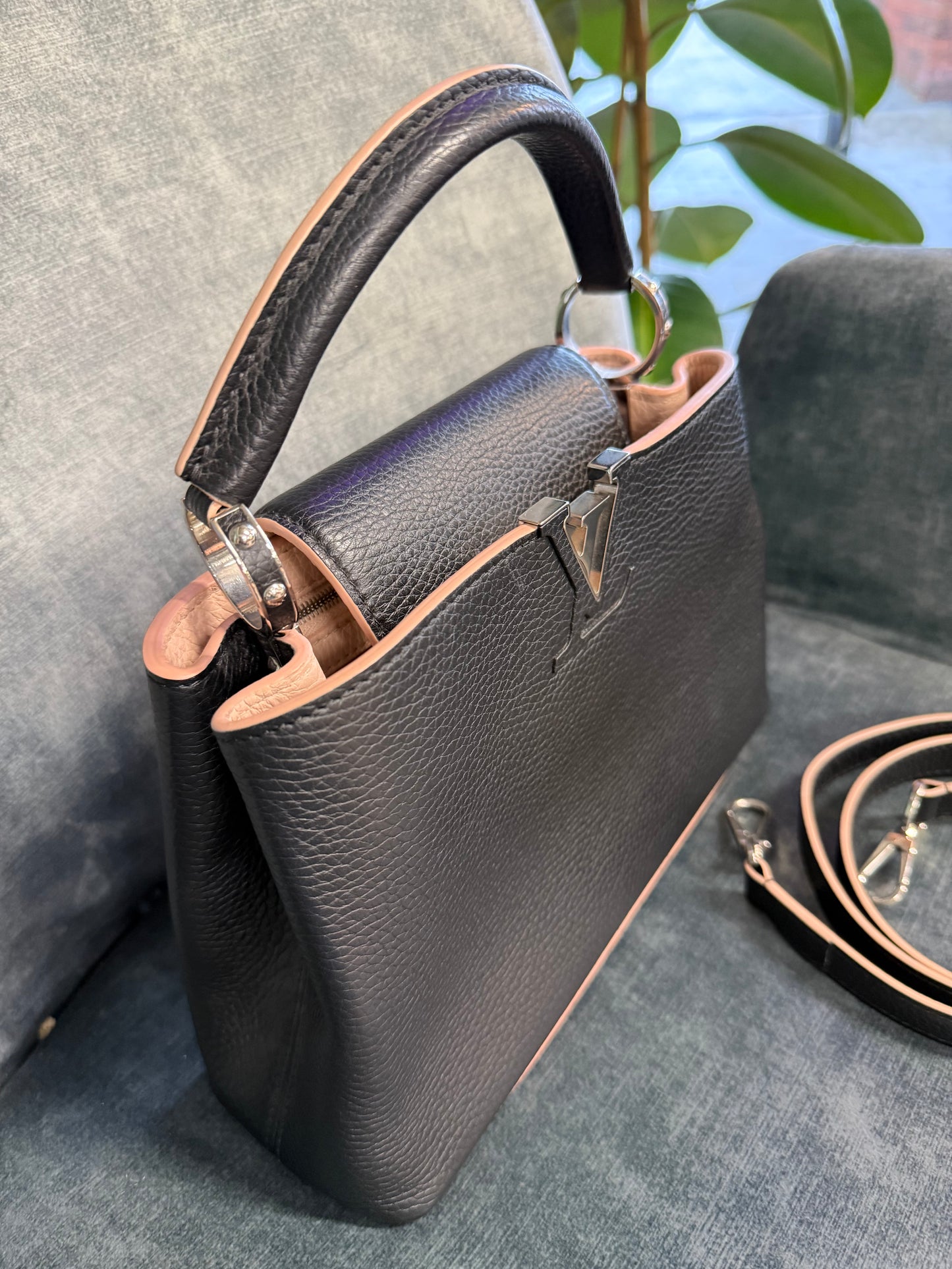 Louis Vuitton Capucines MM