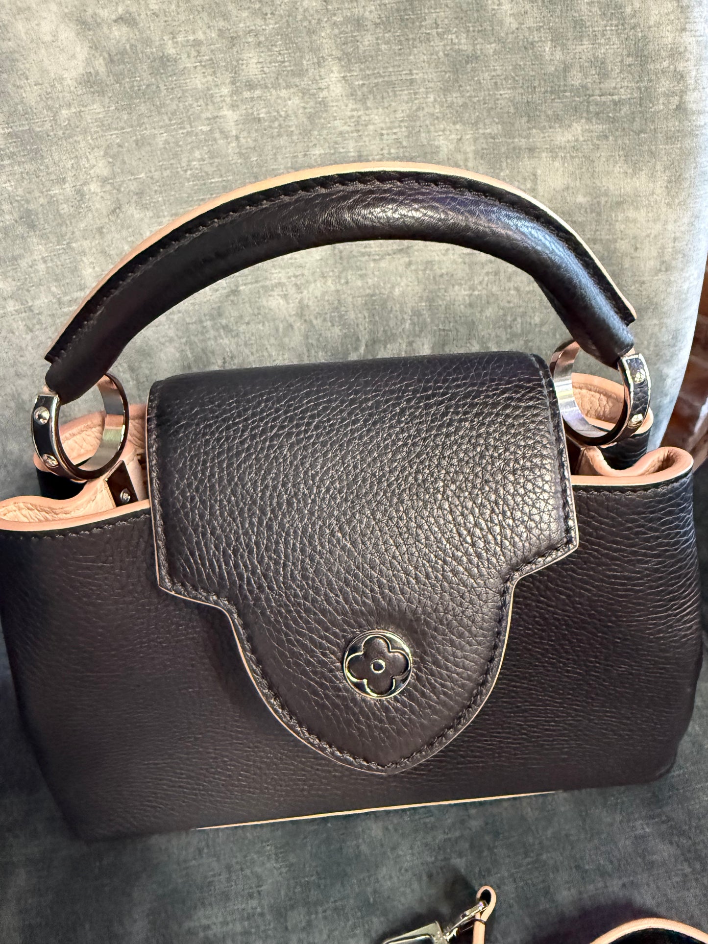 Louis Vuitton Capucines MM