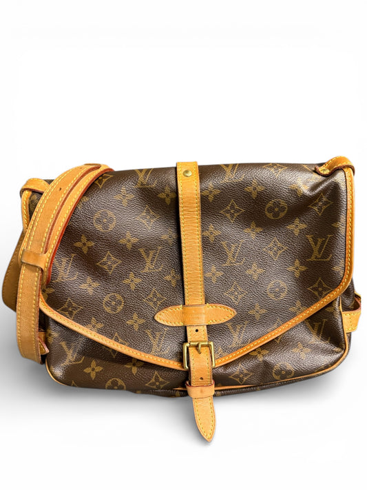 Louis Vuitton Saumur 30 Crossbody Bag – Monogram Canvas