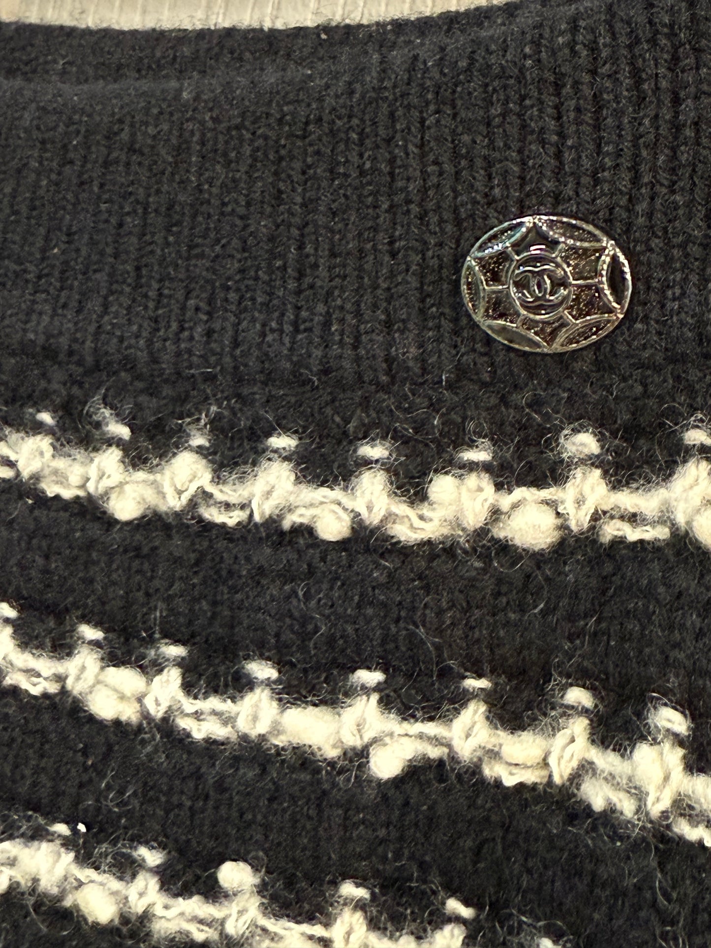 Chanel Monochrome Tweed Skirt – FR36 (UK 8)