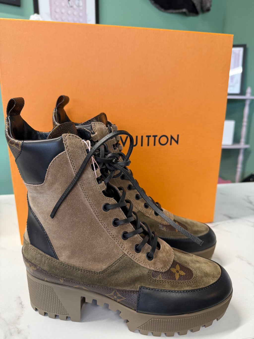 Louis Vuitton Laureate Platform Desert Boots  UK 5