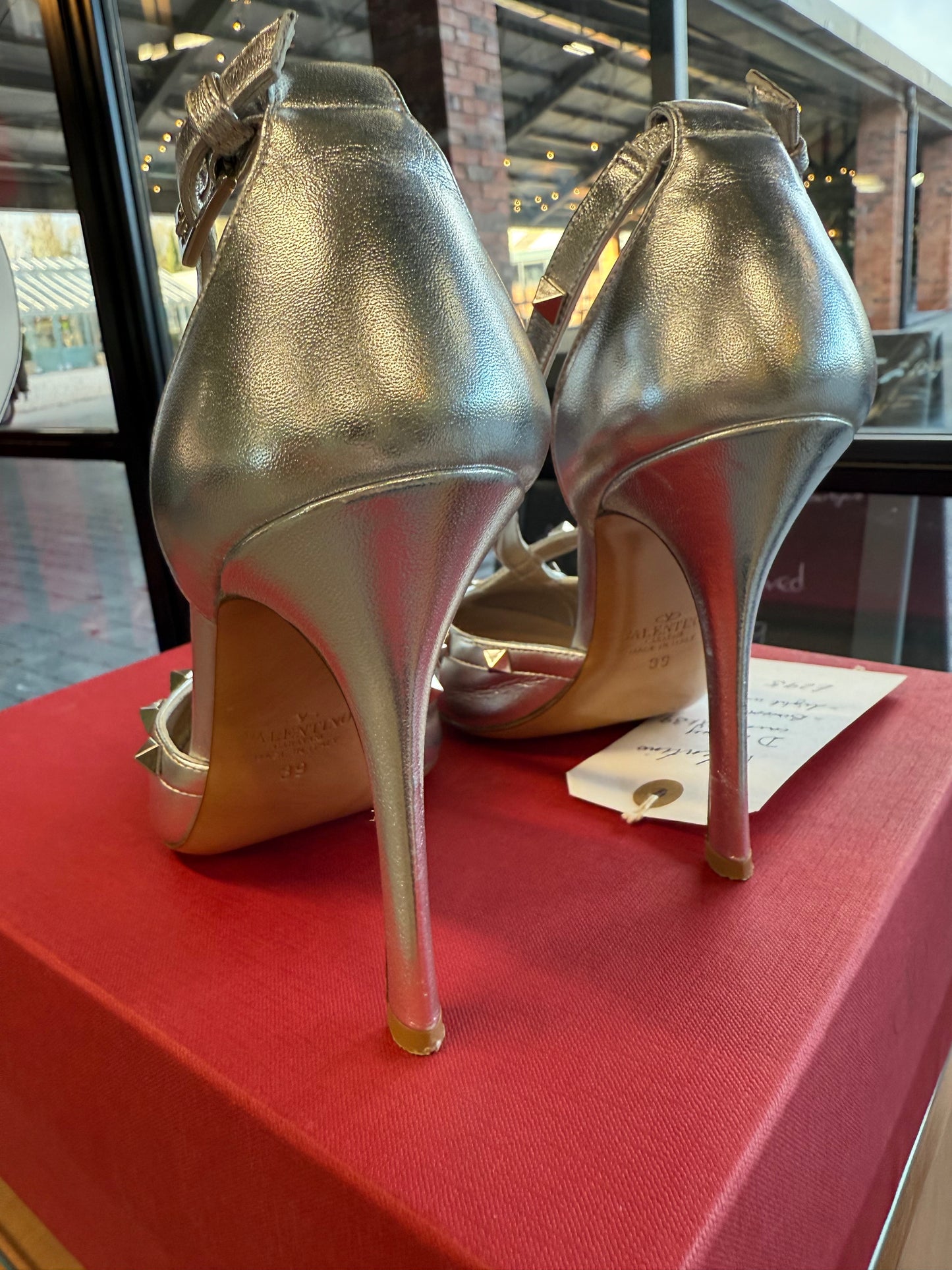 Valentino Garavani Rockstud Heels – Silver Leather | UK 6 / EU 39 | Boxed