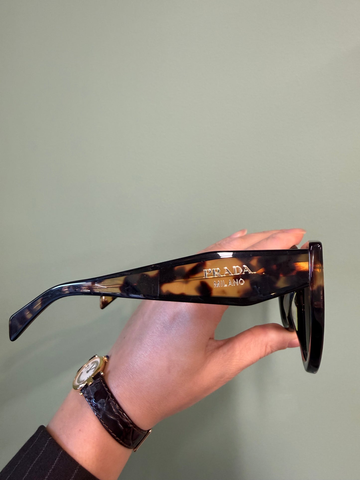 Prada Cat-Eye Sunglasses – Tortoiseshell