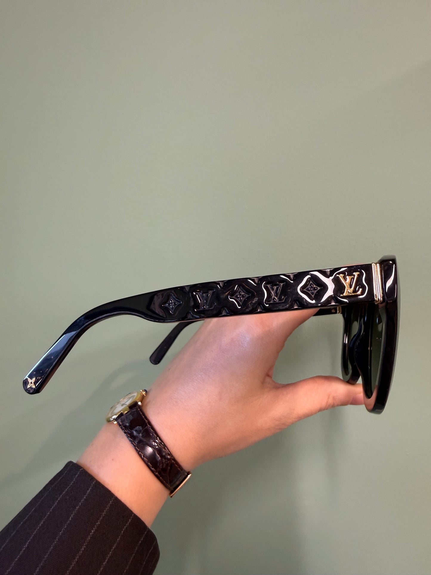 Louis Vuitton Oversized Square Sunglasses – Black