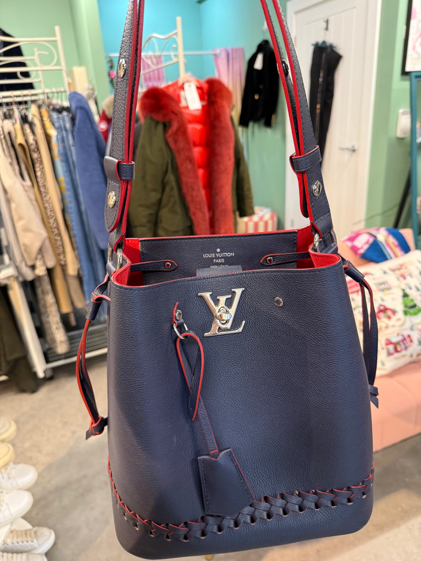 Louis Vuitton Lockme Bucket Bag – Medium