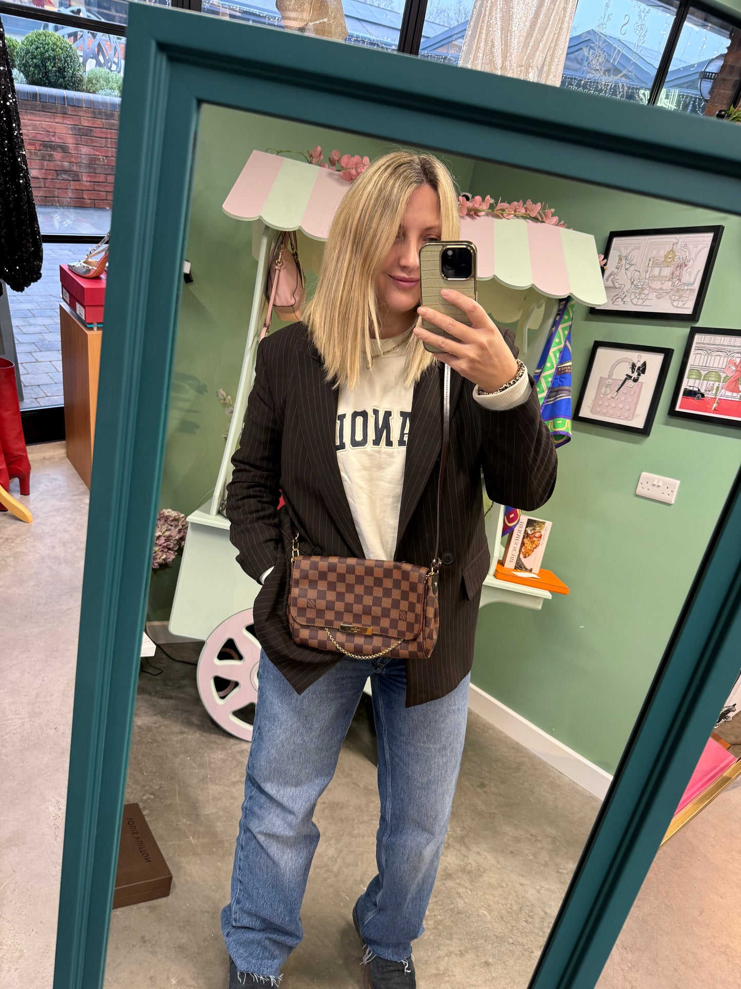 Louis Vuitton Favourite – Damier Ebene